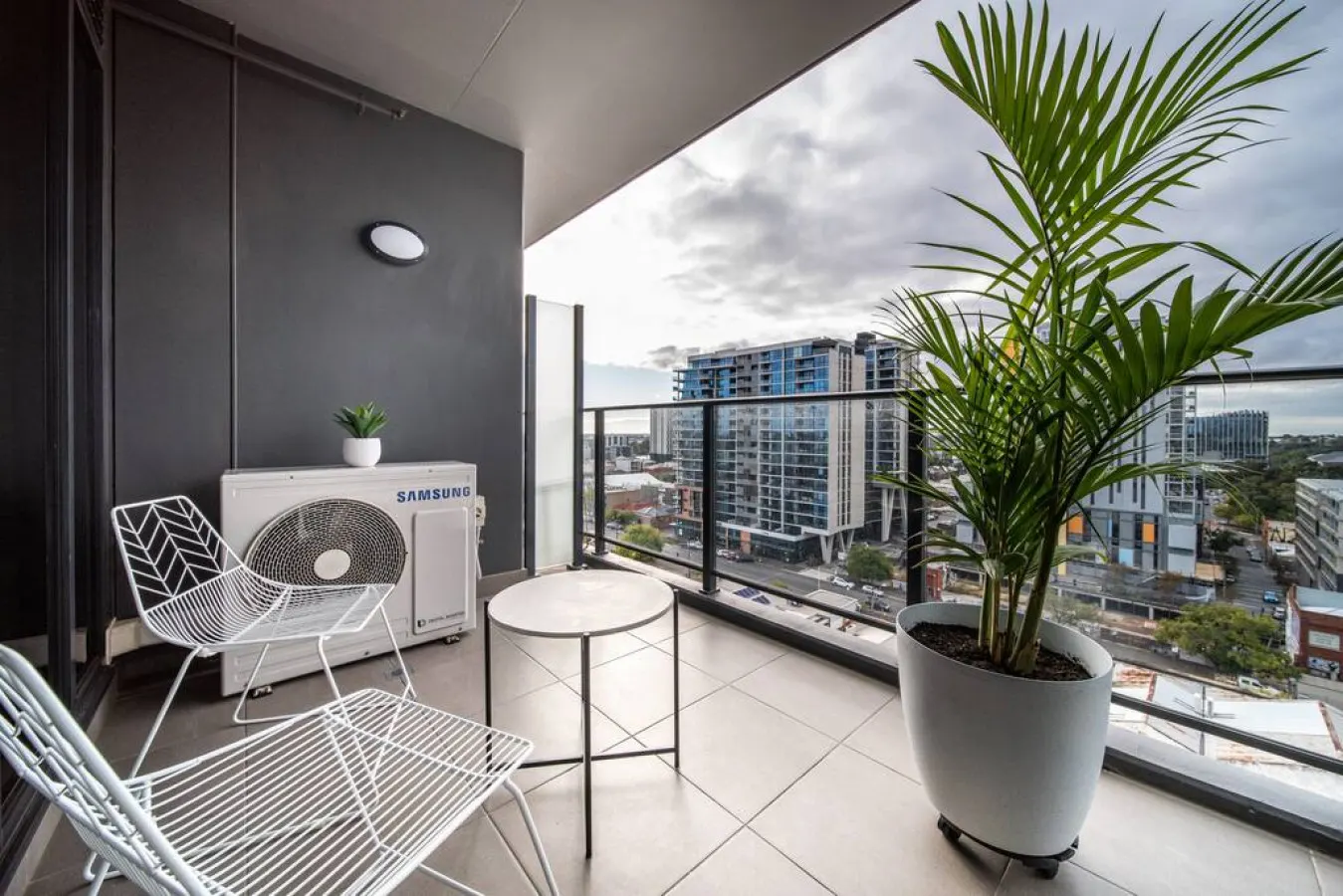 Sky High on Grote: An Elevated Inner-City Stay 12