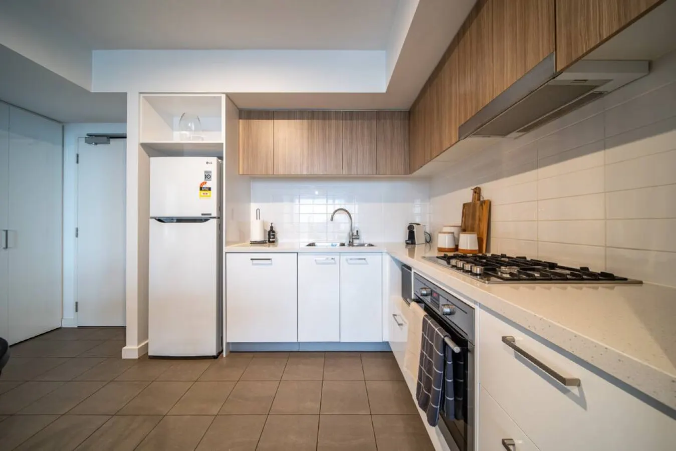 Sky High on Grote: An Elevated Inner-City Stay 19