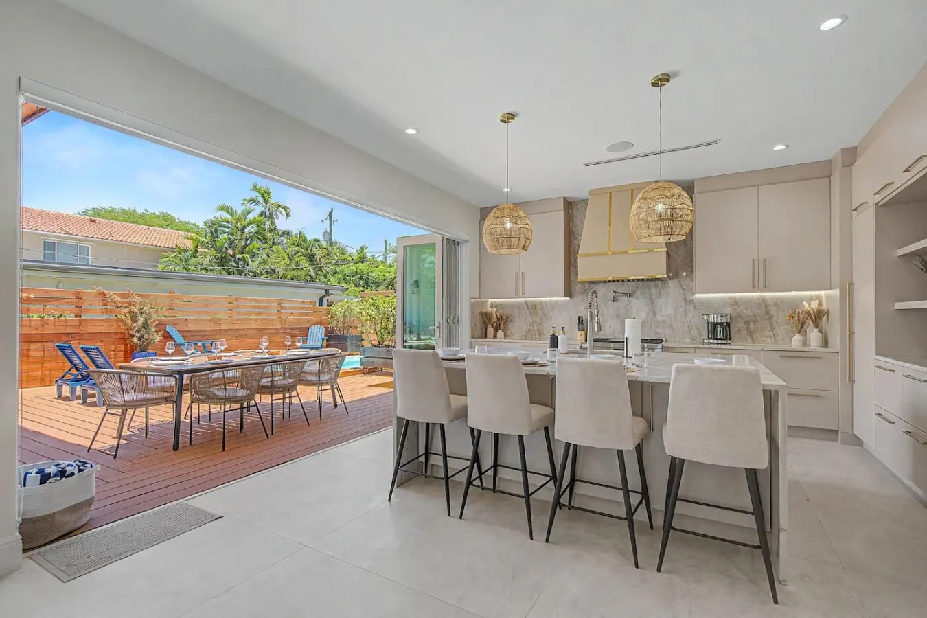 Luxury 4BR Oasis w/ Pool Minutes to Downtown 2