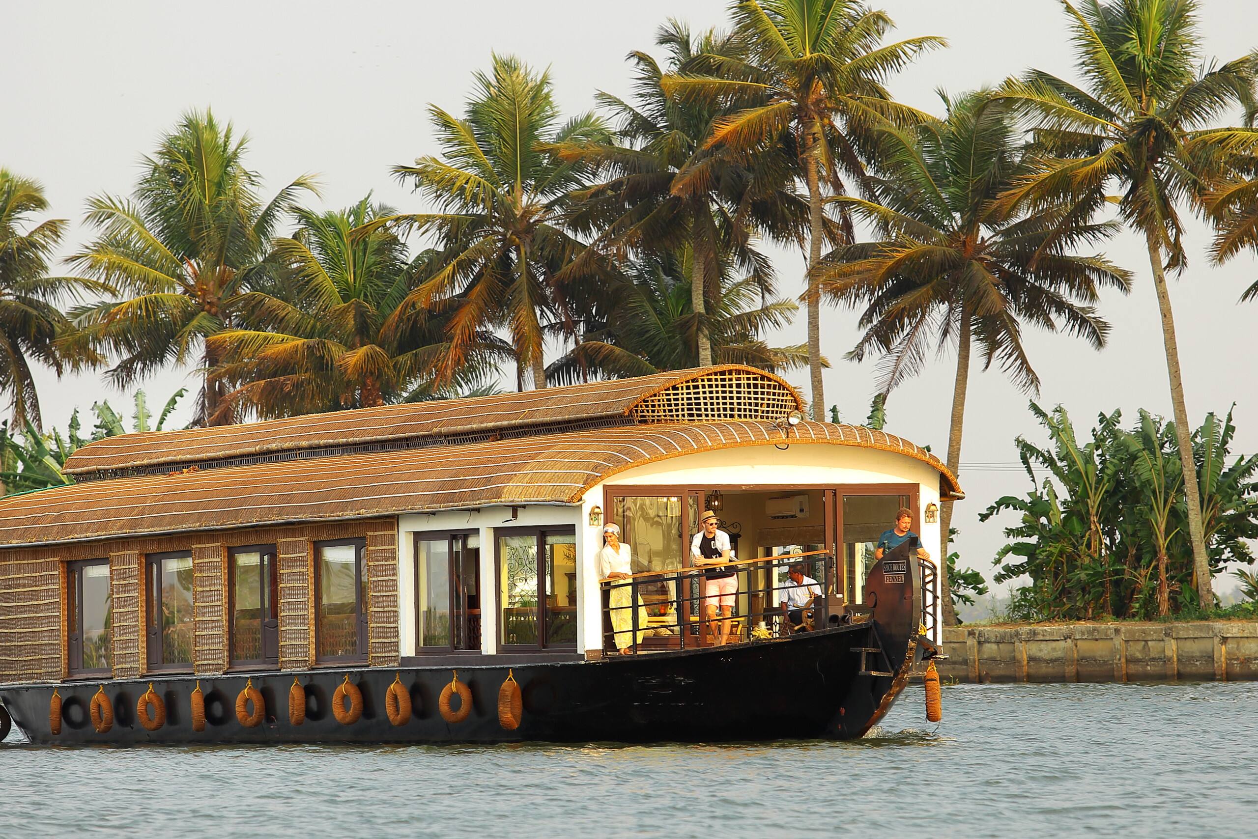 Spice Routes Houseboat - Fennel 9
