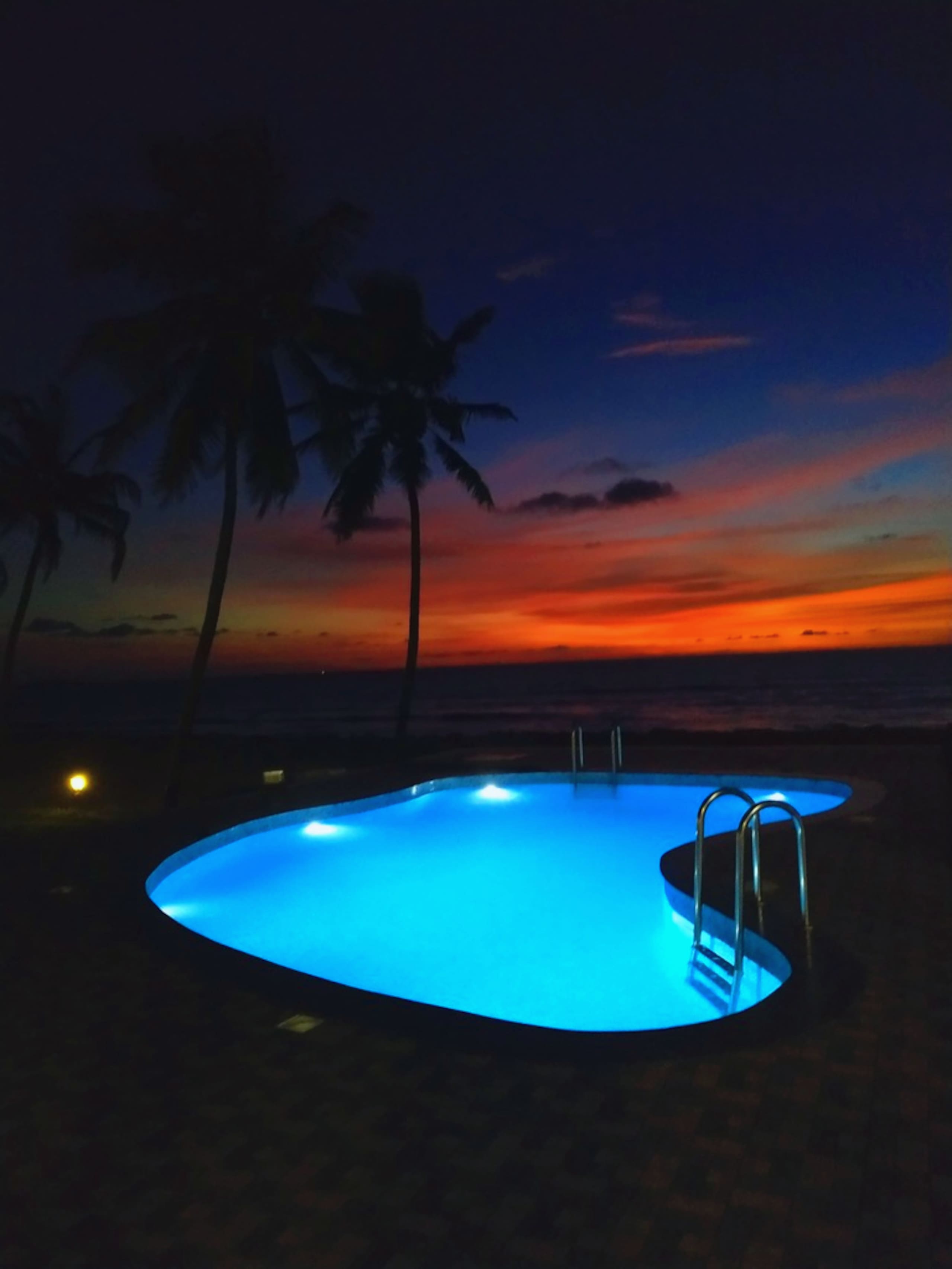 Beach Stay with Pool: White Noise Beach House — photo 5