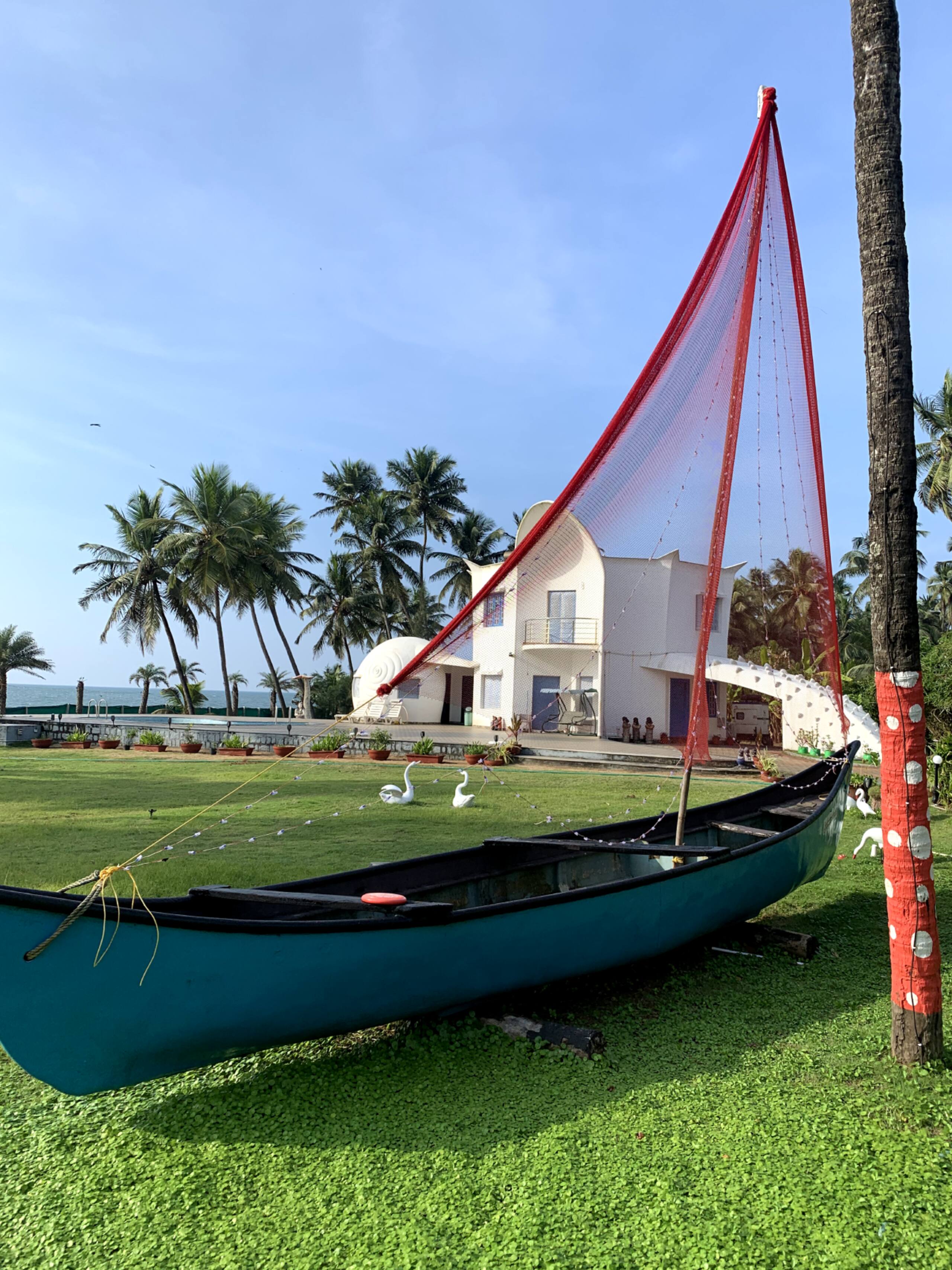 Beach Stay with Pool: White Noise Beach House 18