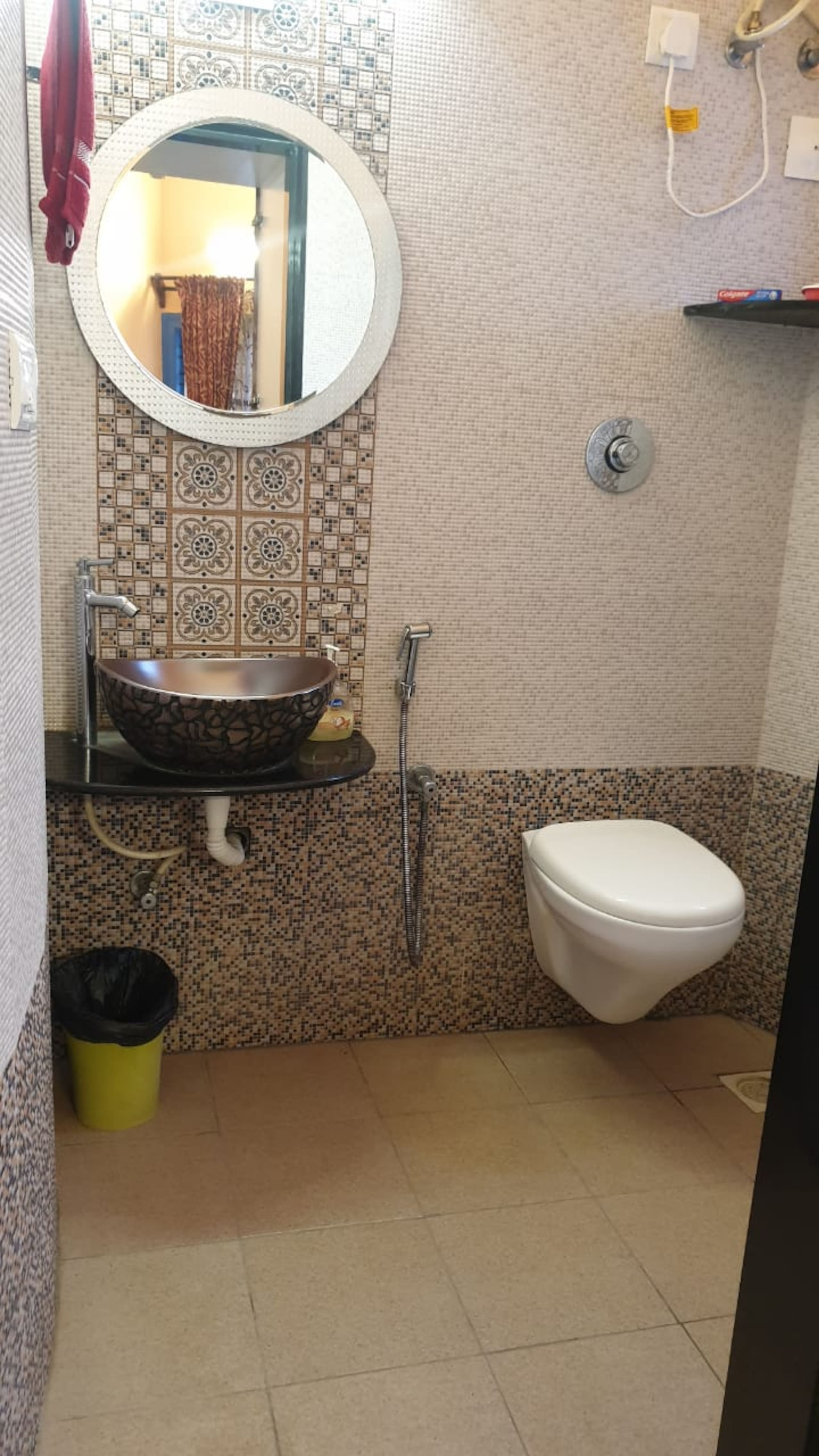 Beach Stay with Pool: White Noise Beach House 11