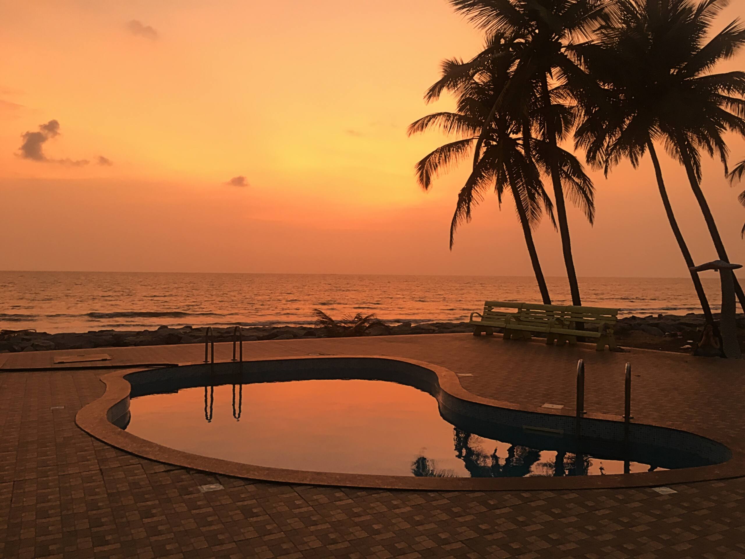 Beach Stay with Pool: White Noise Beach House 22