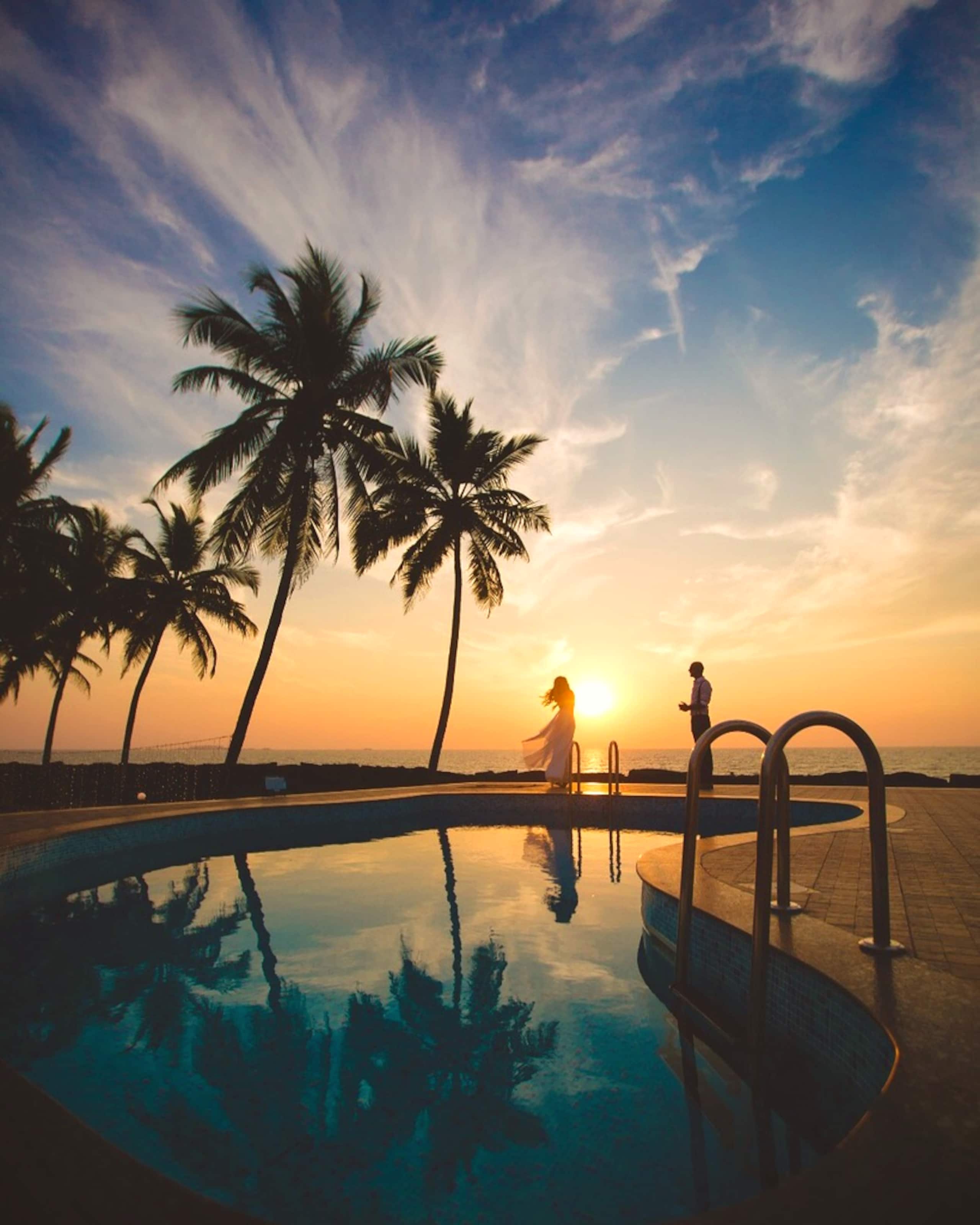 Beach Stay with Pool: White Noise Beach House 19