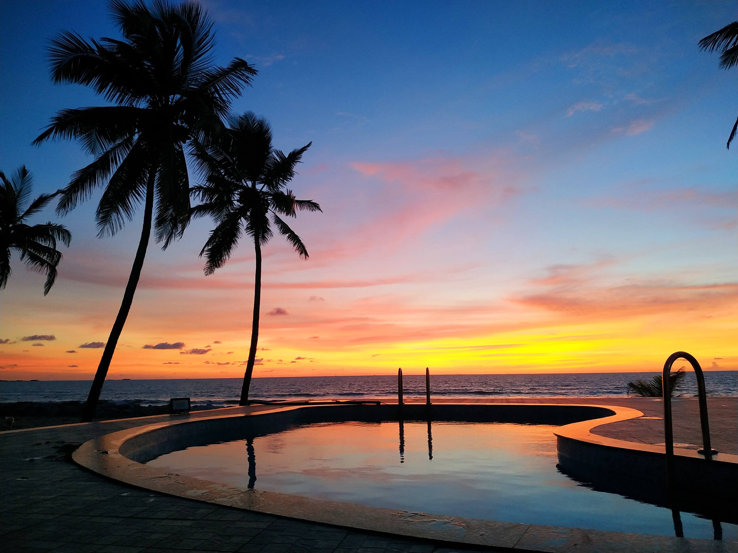 Beach Stay with Pool: White Noise Beach House