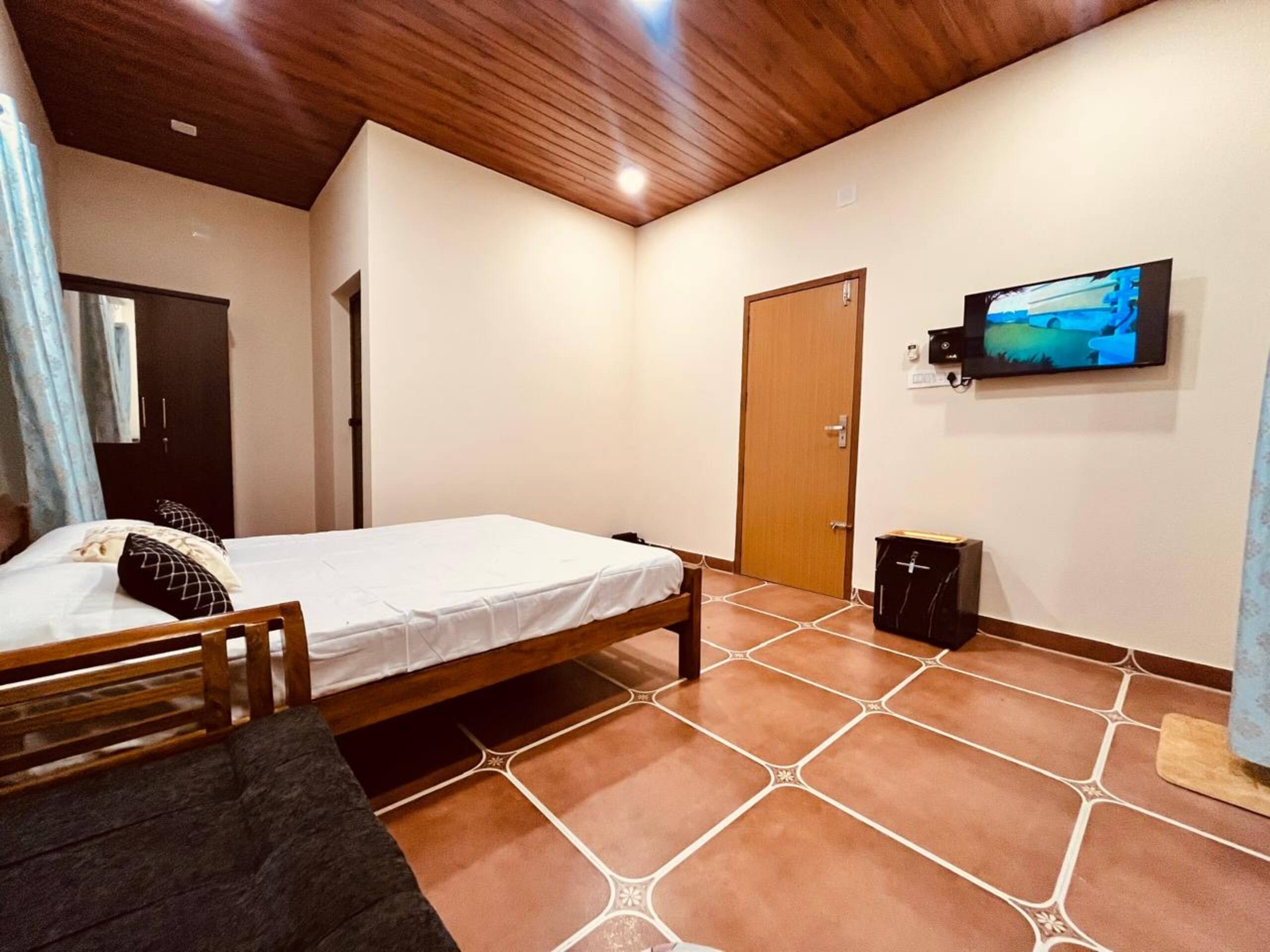 Ambaat Farm Hill View Cottage in Attappadi 7