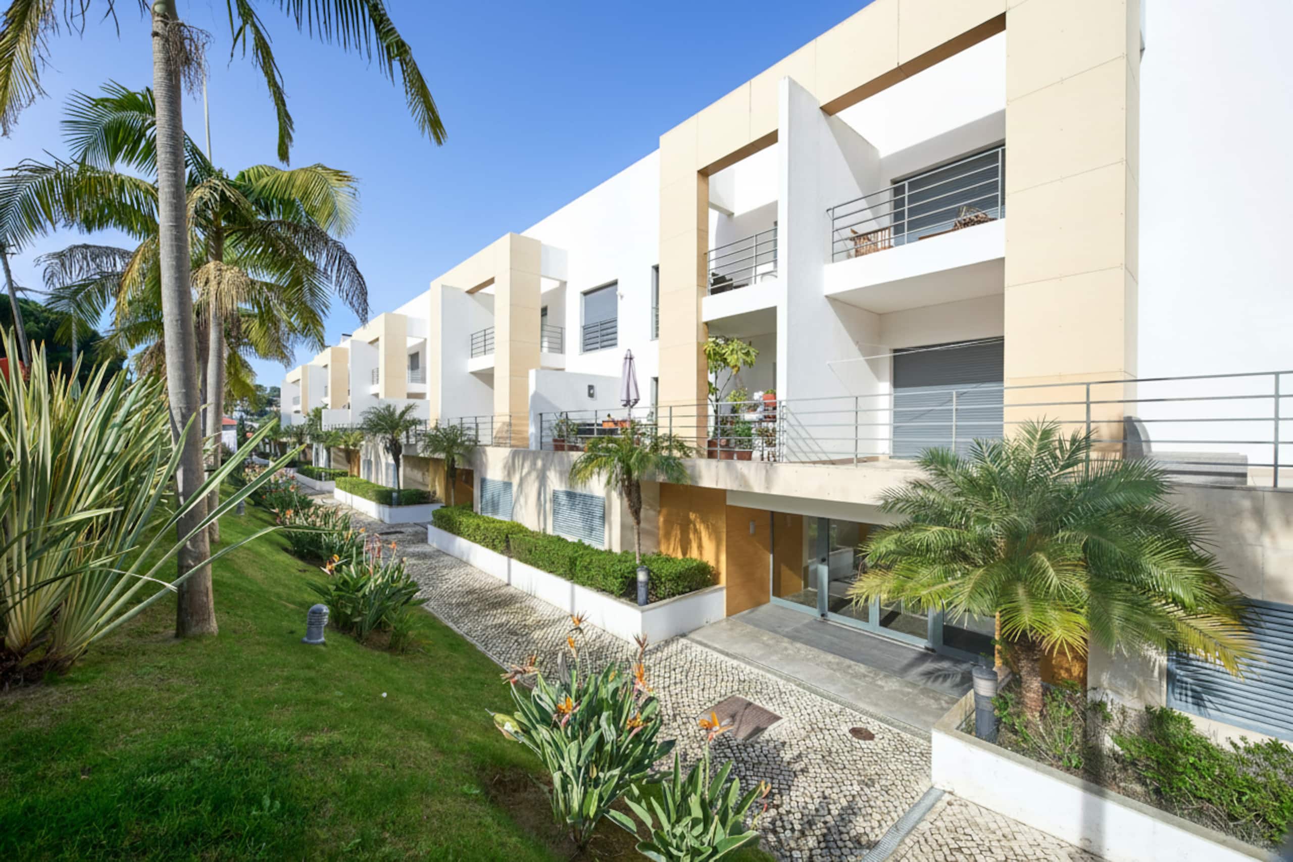 Riviera Premium - Pool, Gardens & Private Rooftop 5