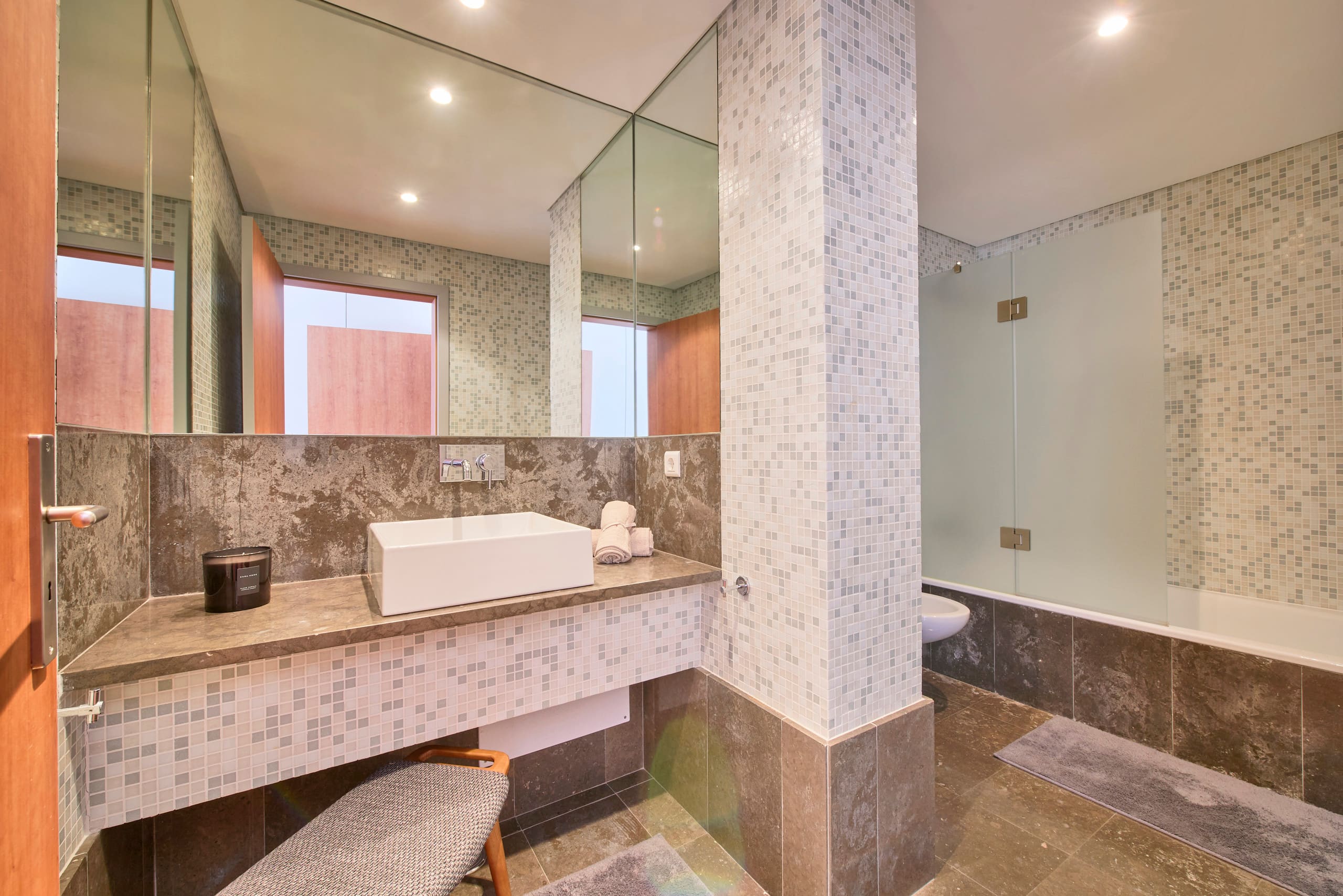 Riviera Premium - Pool, Gardens & Private Rooftop 38