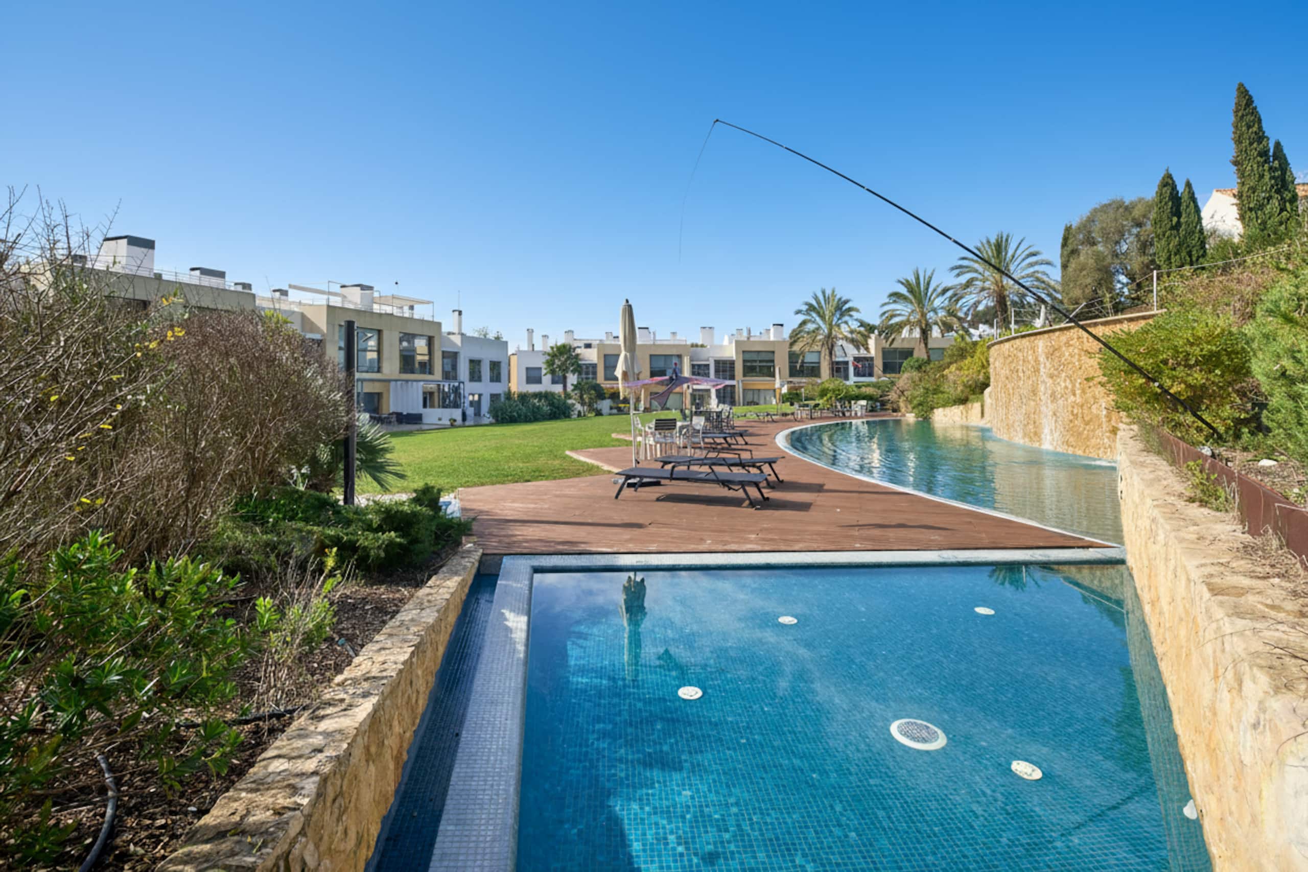 Riviera Premium - Pool, Gardens & Private Rooftop 3