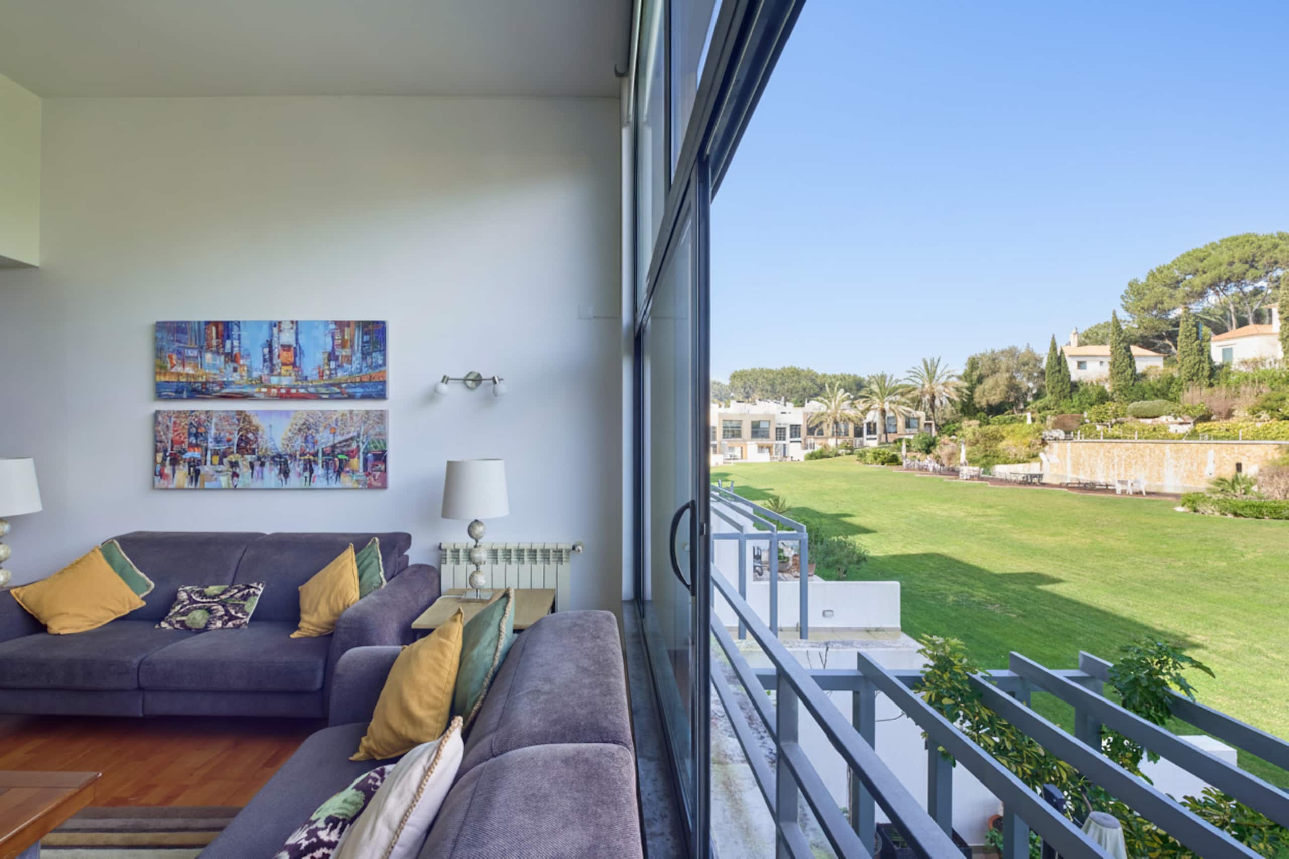 Riviera Premium - Pool, Gardens & Private Rooftop 10