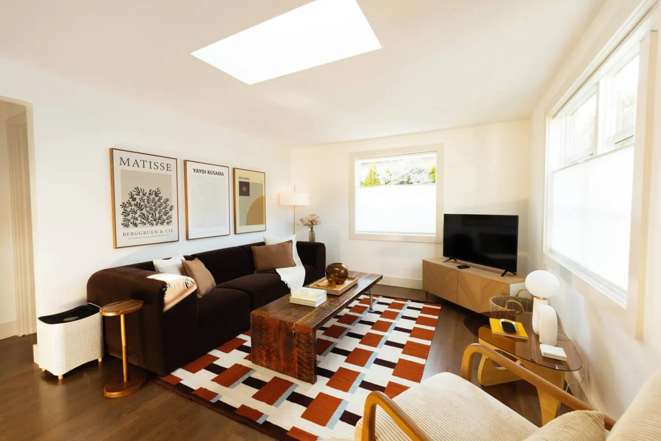 NEW Seattle Retro Retreat Sleeps 4 1