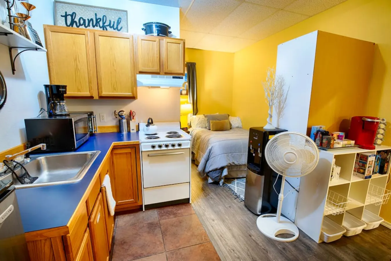 Cozy Basement Apartment & Executive Retreat 15