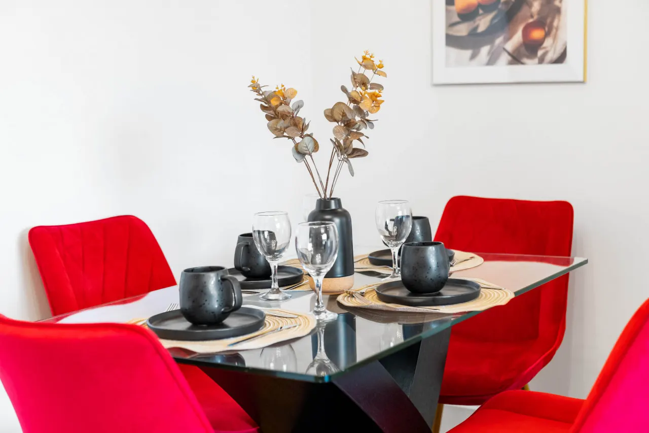 Modern B1 Apartment - 2 Bedrooms - Balcony 11