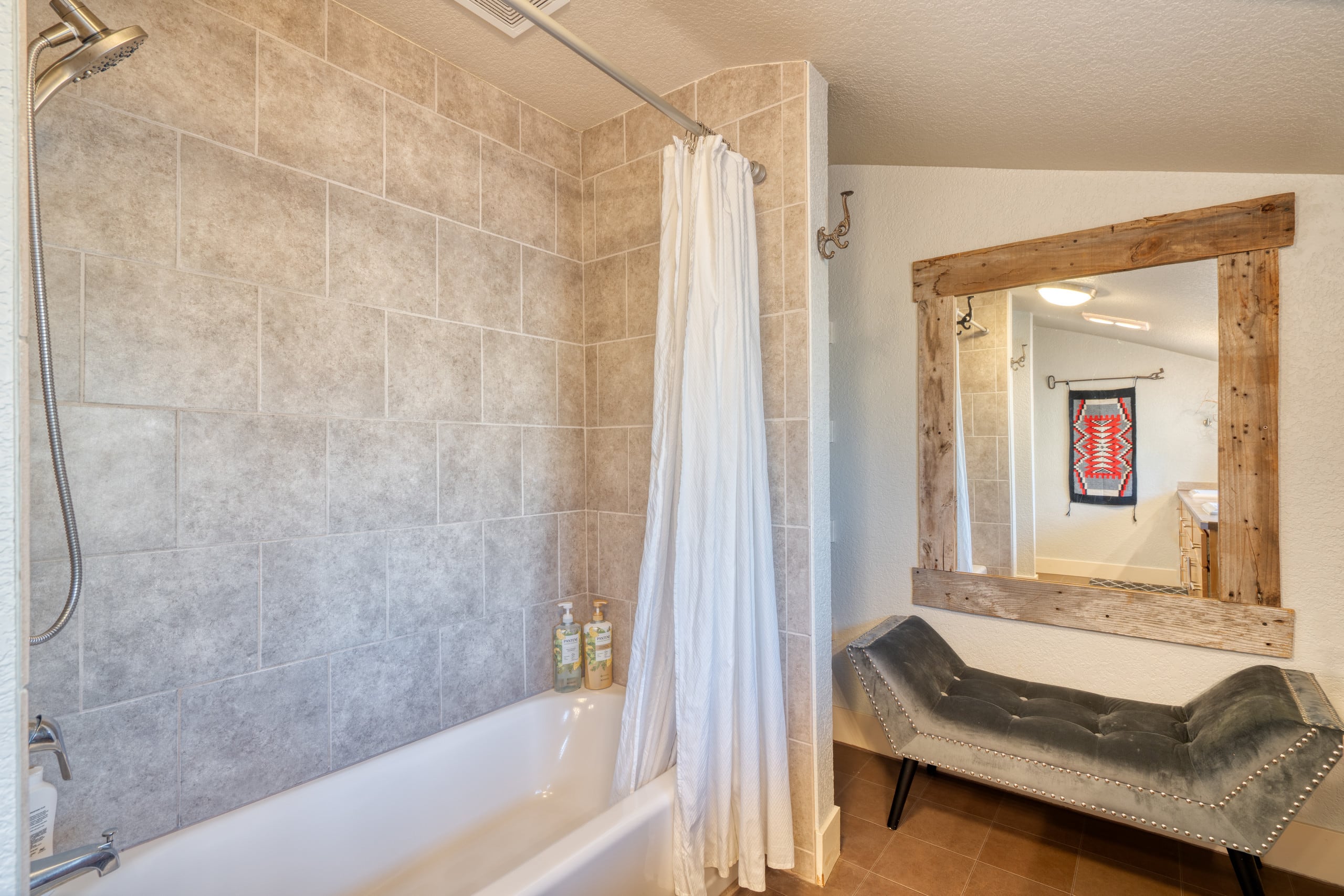 Spacious Bend Mid-Century•Near Old Mill & Downtown 34