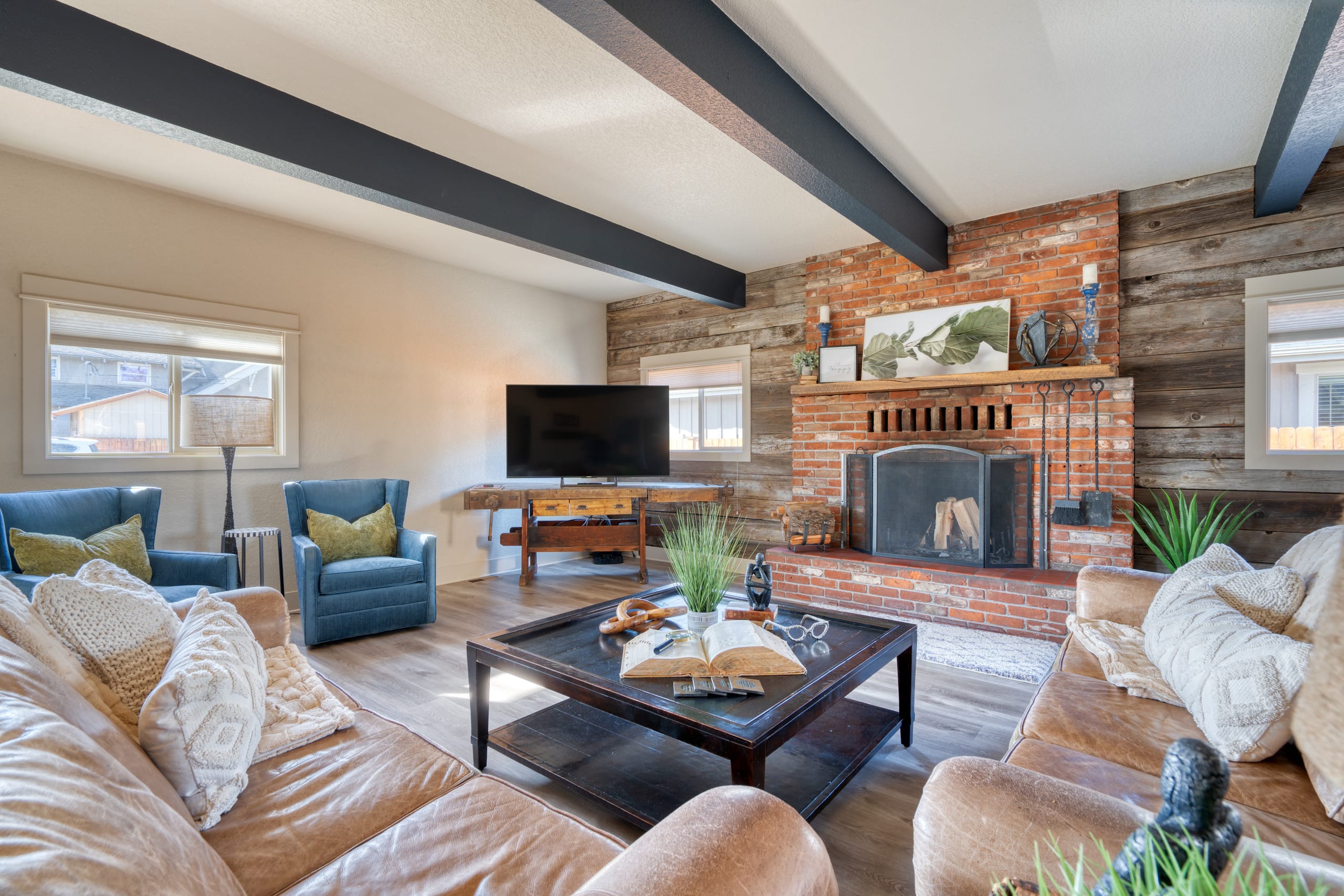 Spacious Bend Mid-Century•Near Old Mill & Downtown 8