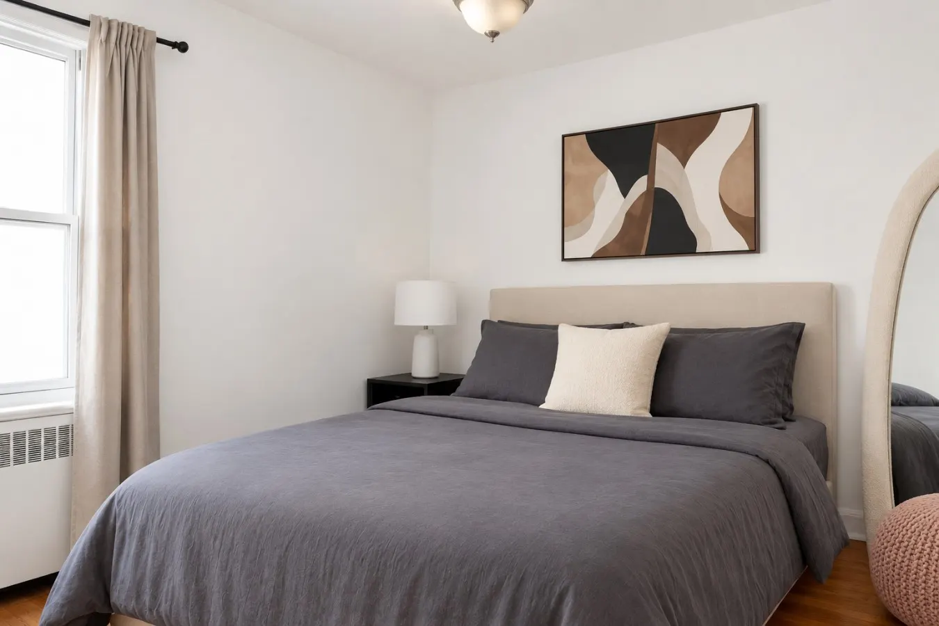 Cozy 2BR – Walk to Downtown & University! — photo 2