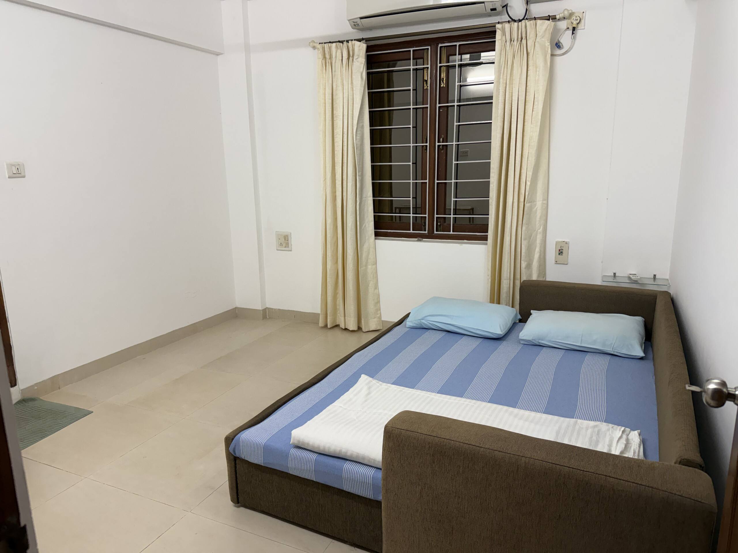 Comfortable 3 BHK Flat/ 3 min to Beach / Sleeps 8 7