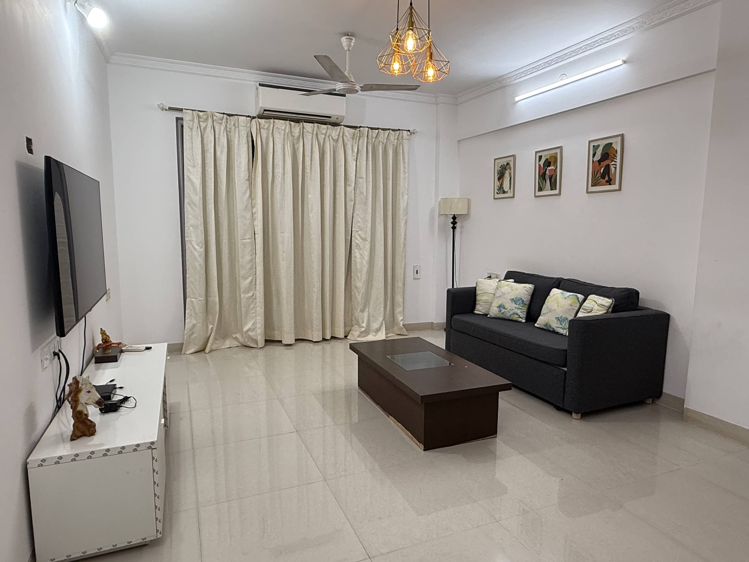Comfortable 3 BHK Flat/ 3 min to Beach / Sleeps 8 2