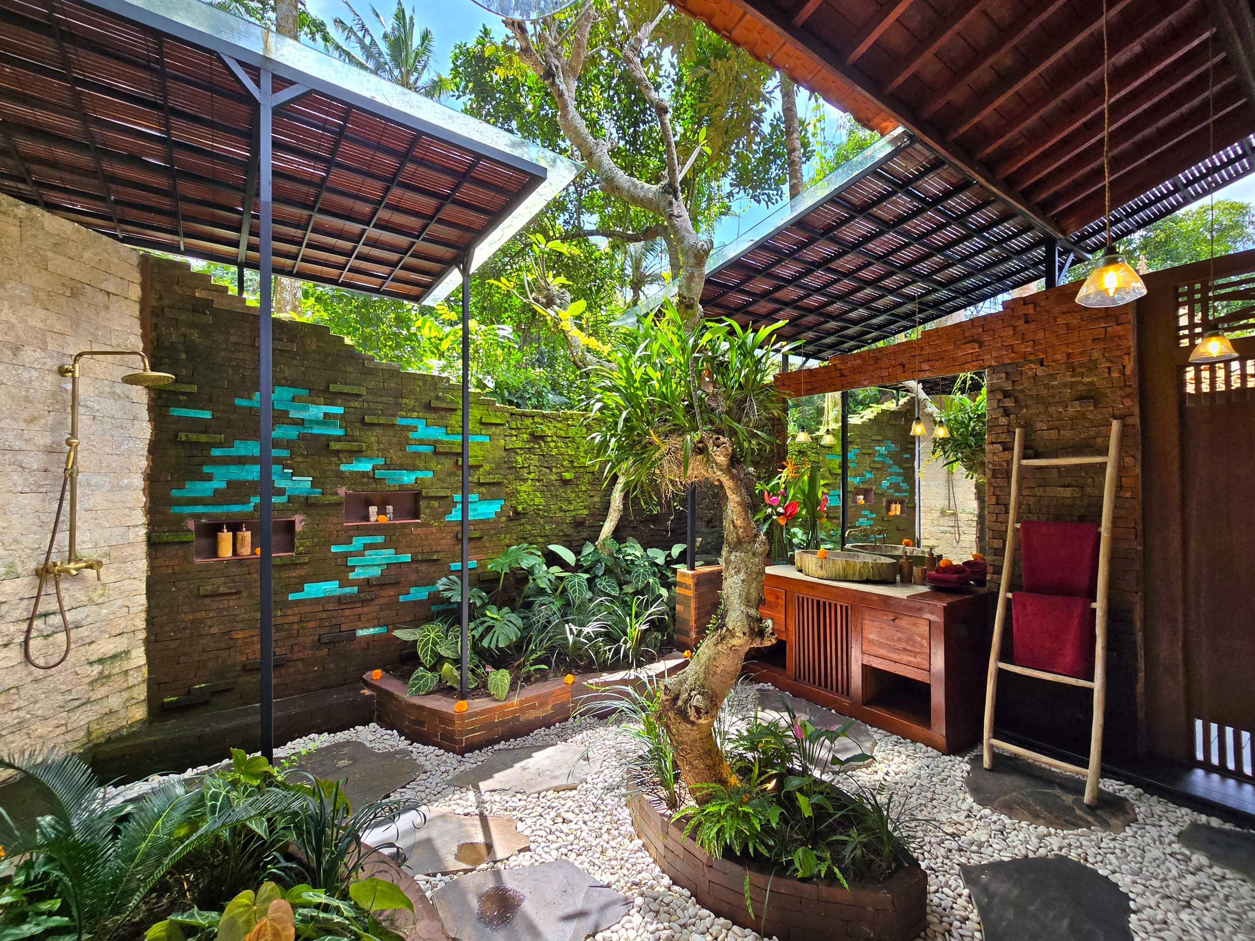 Private Joglo Villa with Pool · Jungle near Ubud 21