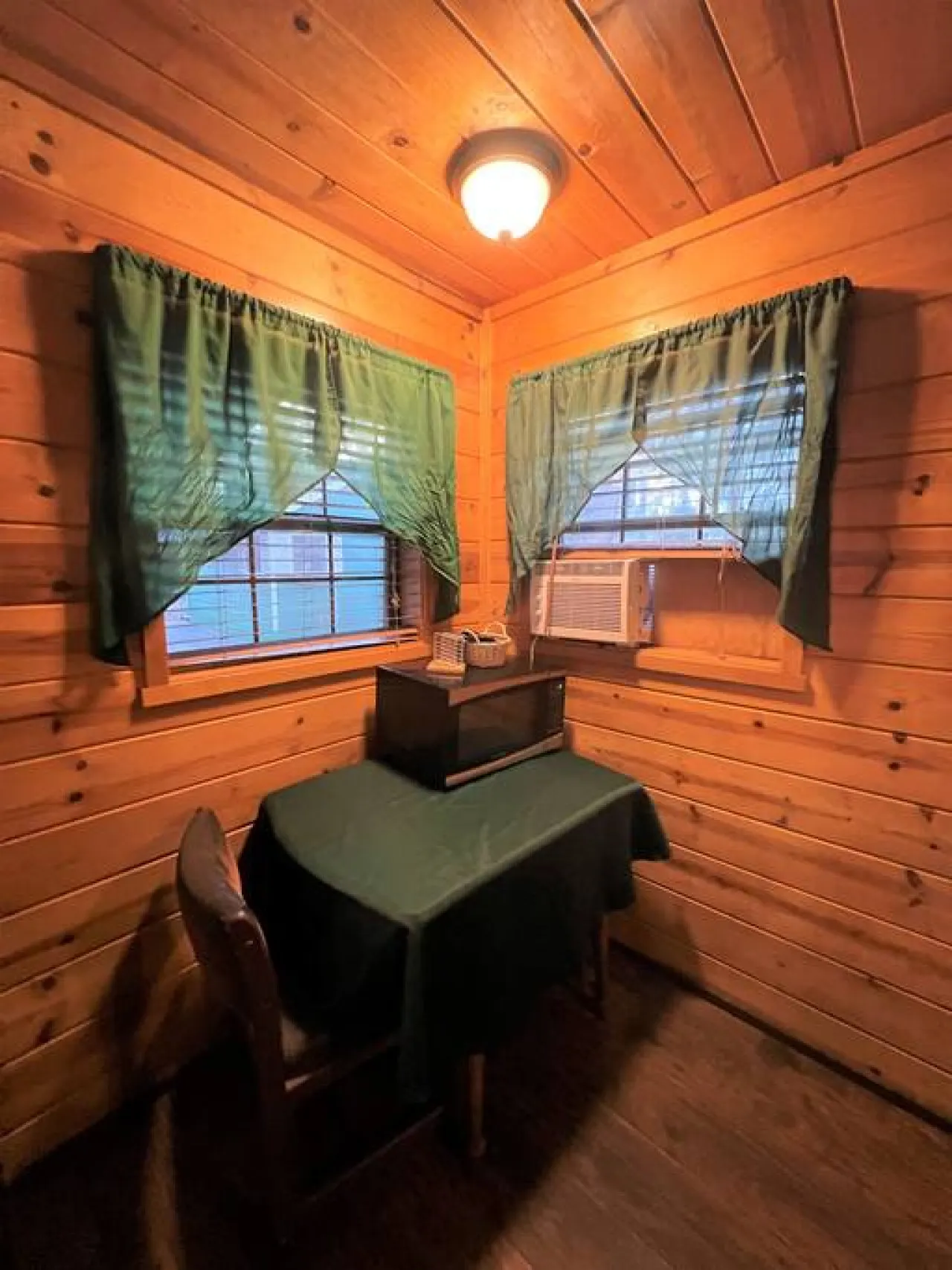 Secluded 2Bd Suite with Hot Tub - Bear Manor #7 6