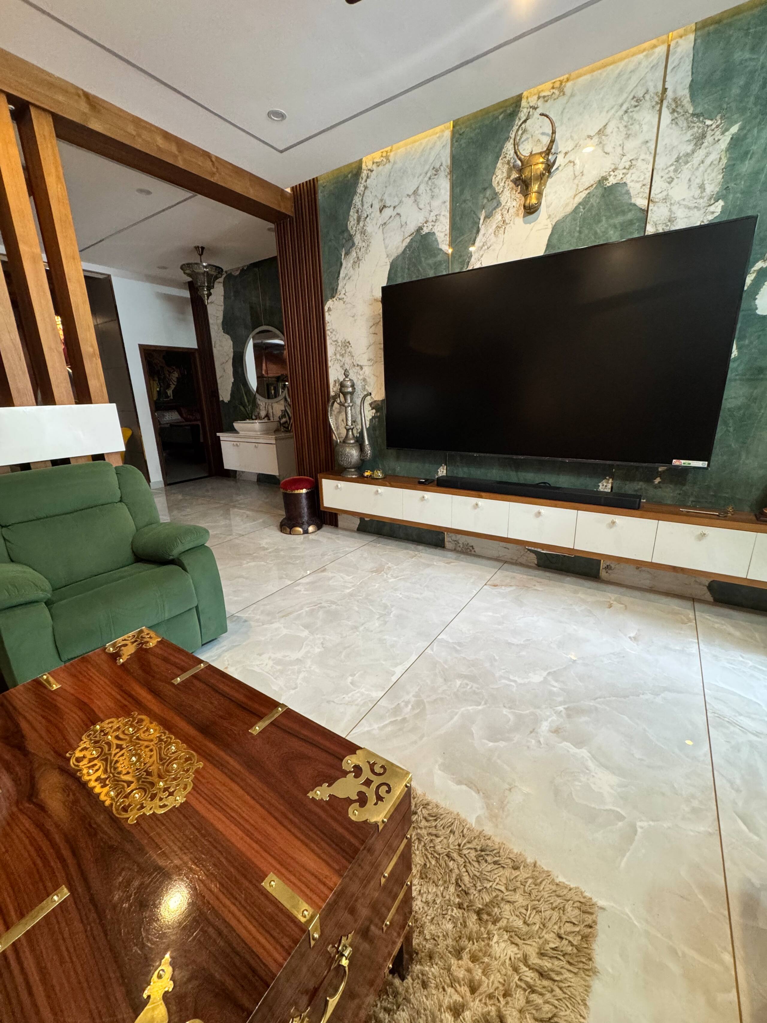 Luxury heritage 3BHK 300m away from lulumall TVM 8