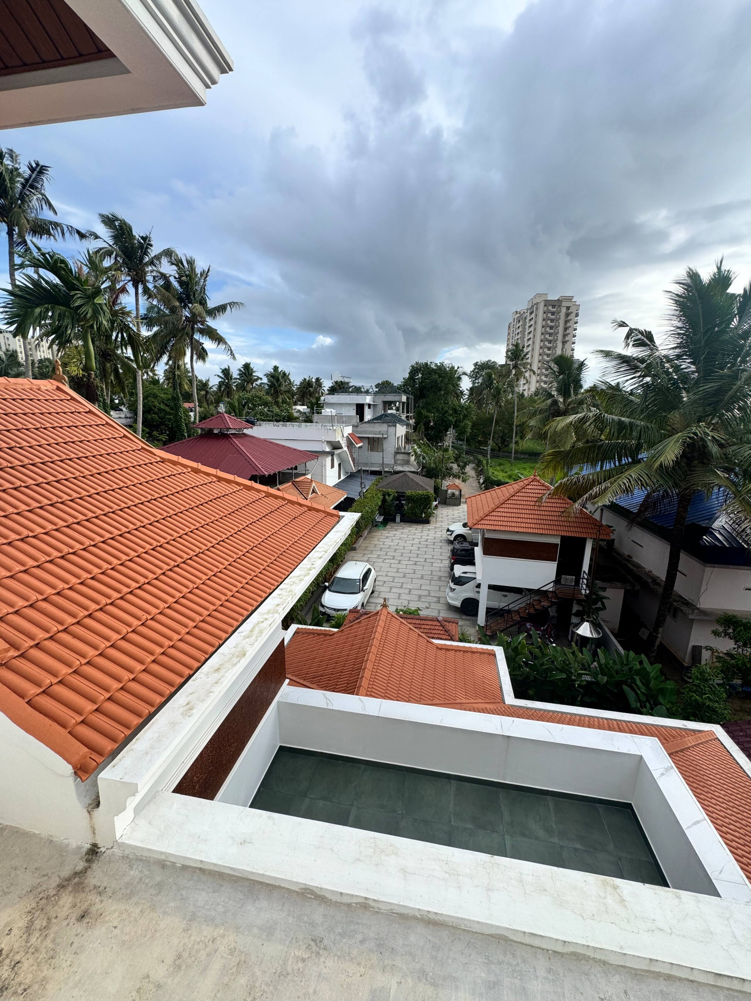 Luxury heritage 3BHK 300m away from lulumall TVM 22