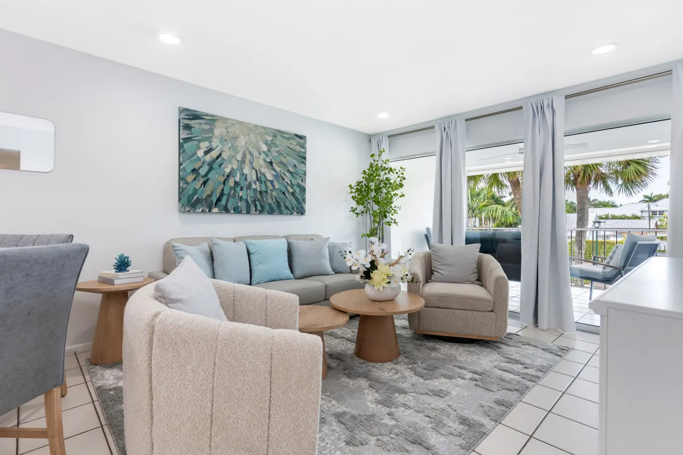 Naples Luxe Coral Oasis - Walk to the beach and 5th Ave 2