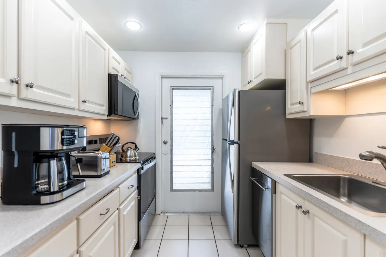 Naples Luxe Coral Oasis - Walk to the beach and 5th Ave 20
