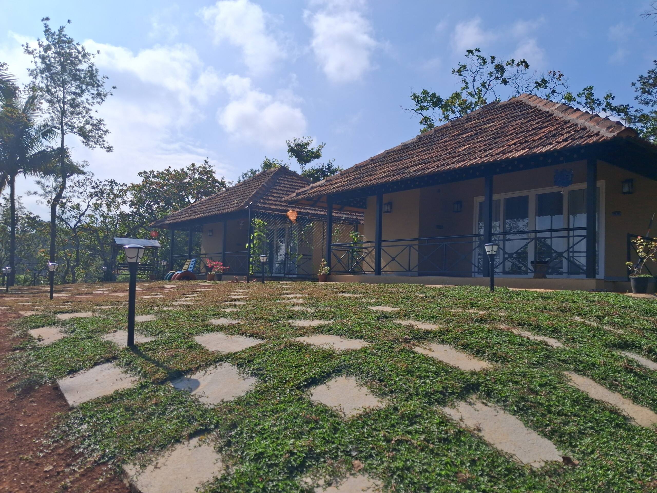 Vidman Homey Huts "Malhar" Home away from home 24