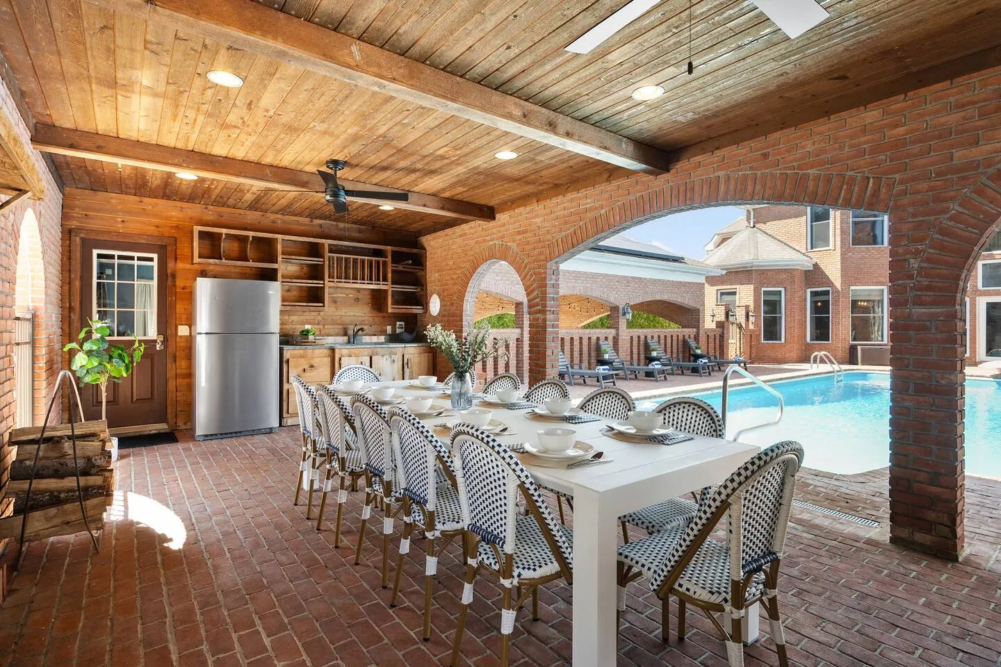 Sleeps26 Mins to Beach w. GameRoom-Pool-BBallCourt 2