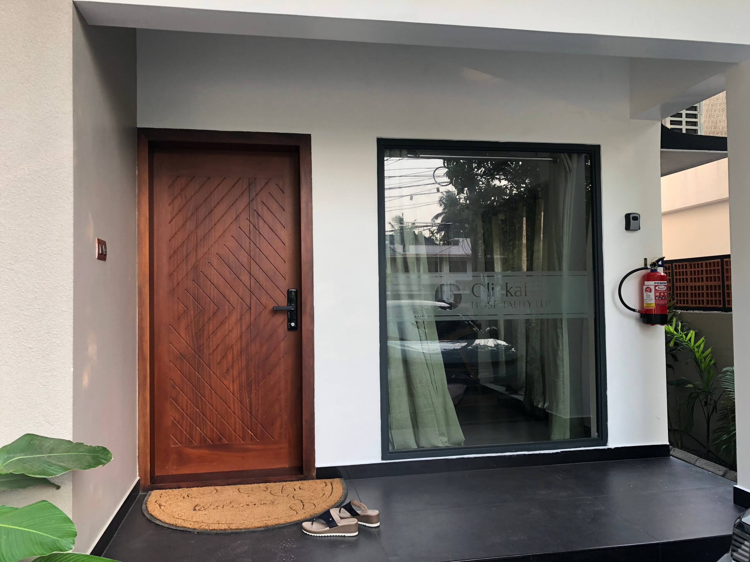 Villa Cherry | Cozy 3BHK Pvt Pool Villa in Cochin 6