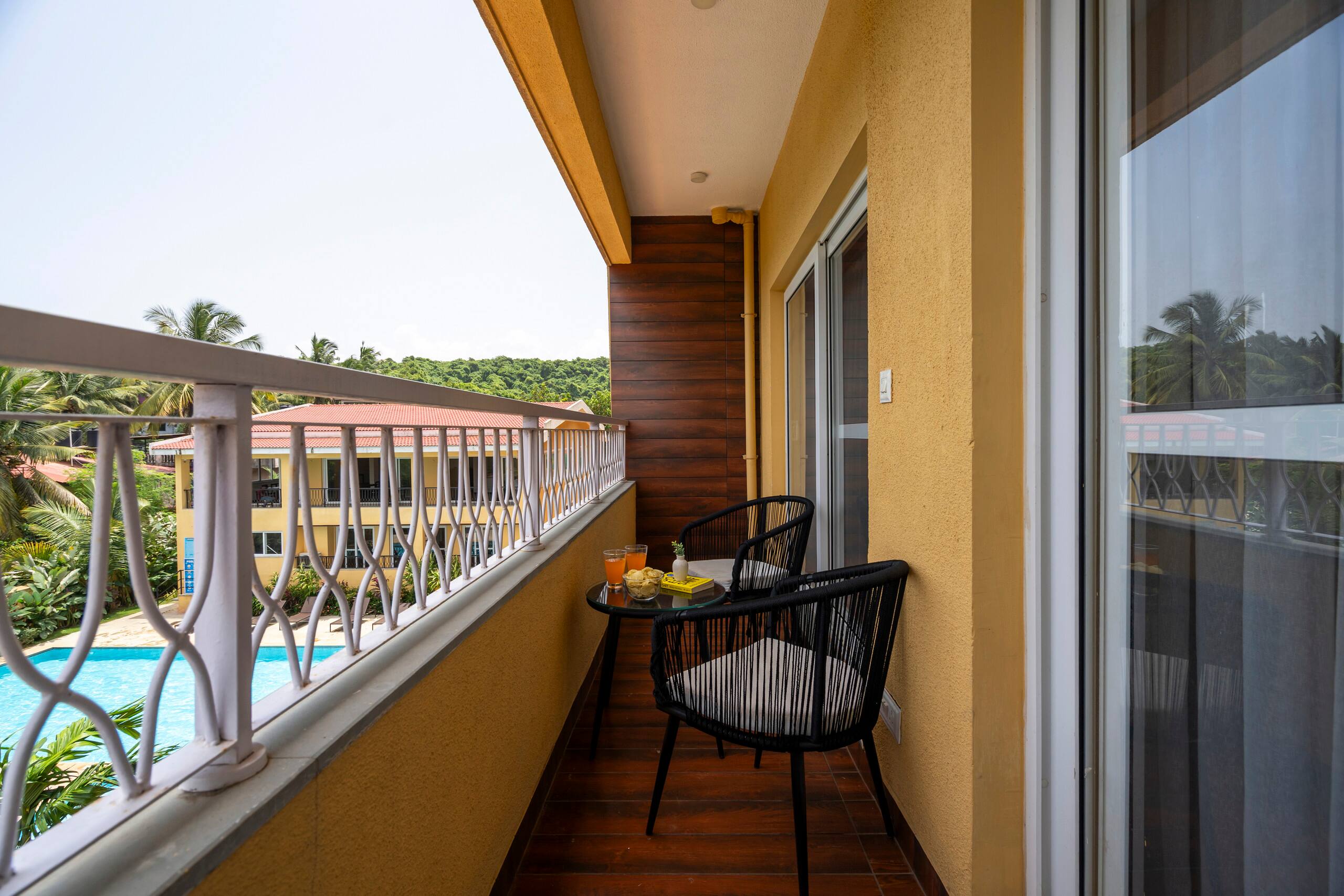 Emerald Pool View 1BHK | Candolim, North Goa 38
