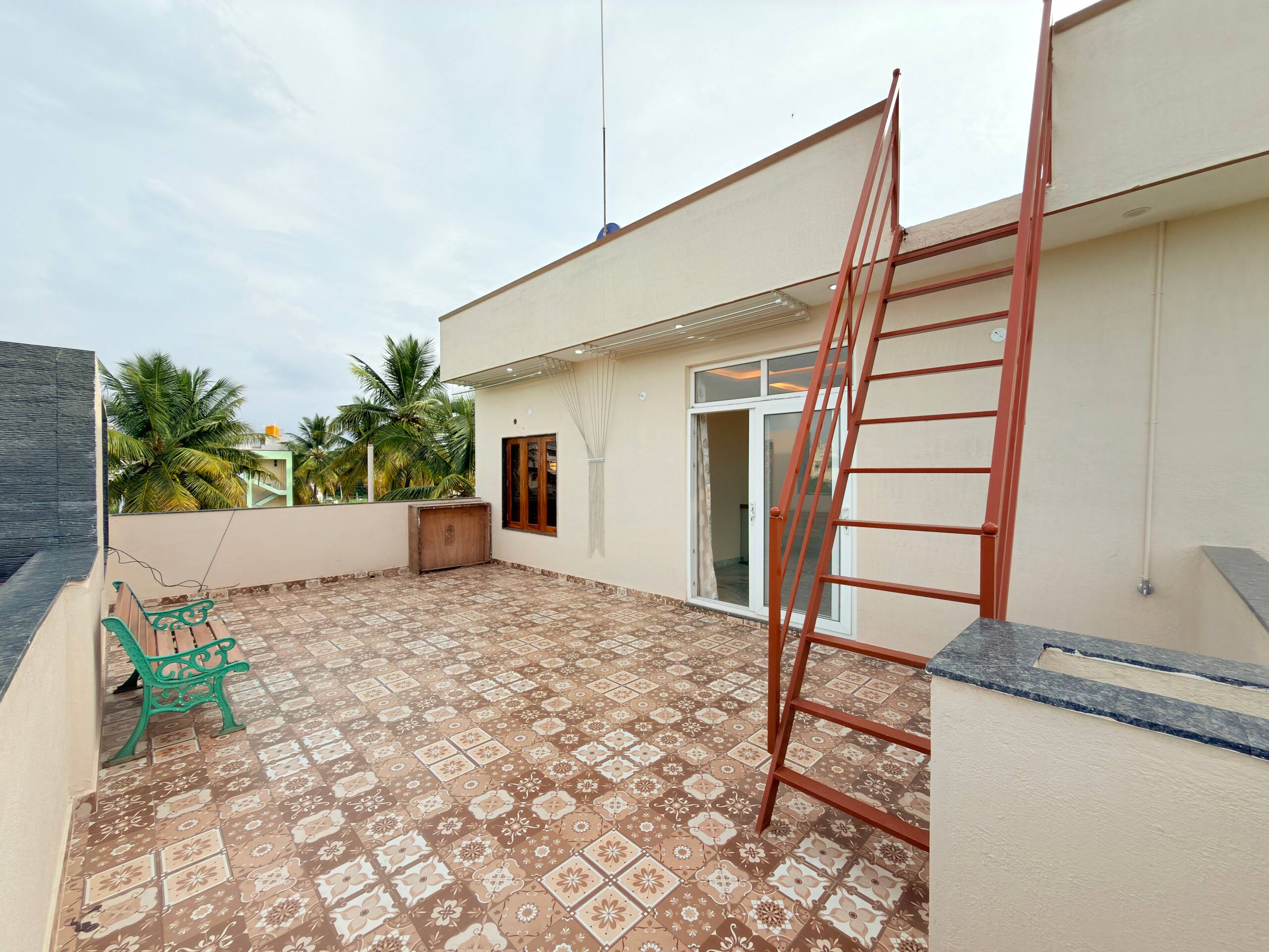 Palm Breeze 4BHK Spacez Modern Villa 40