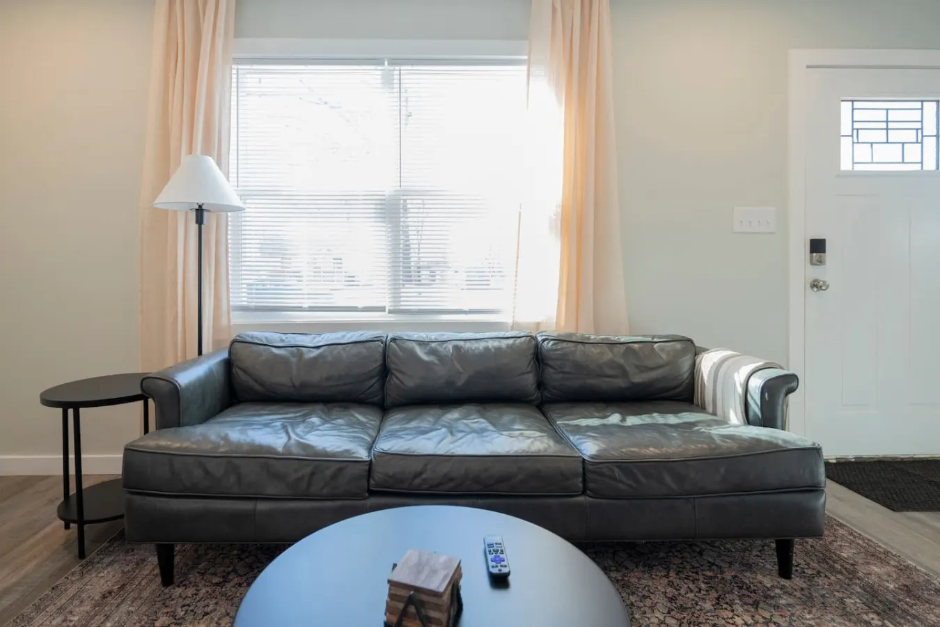 *Stylish 3BR Townhouse- Free Wi-Fi + Free Parking* 9