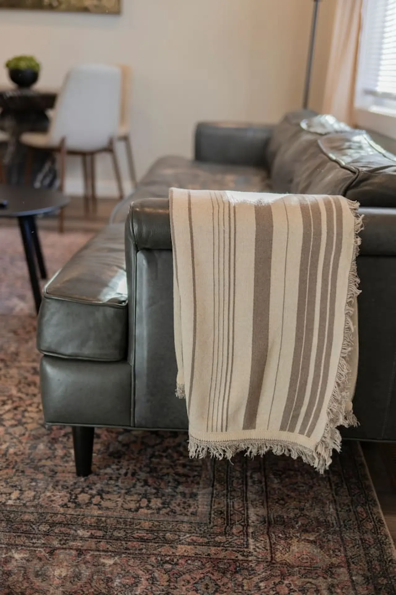 *Stylish 3BR Townhouse- Free Wi-Fi + Free Parking* 10