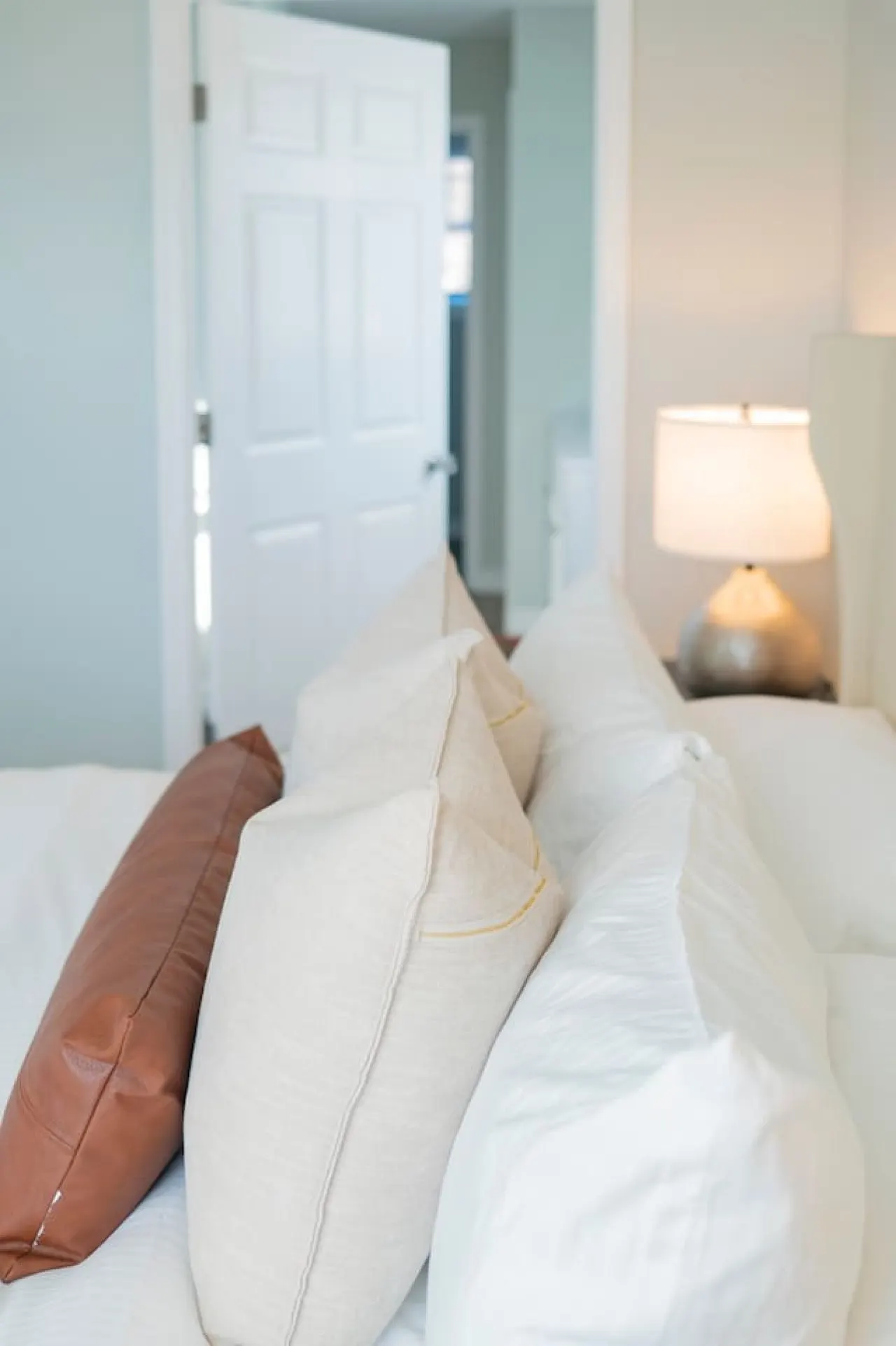 *Stylish 3BR Townhouse- Free Wi-Fi + Free Parking* 17