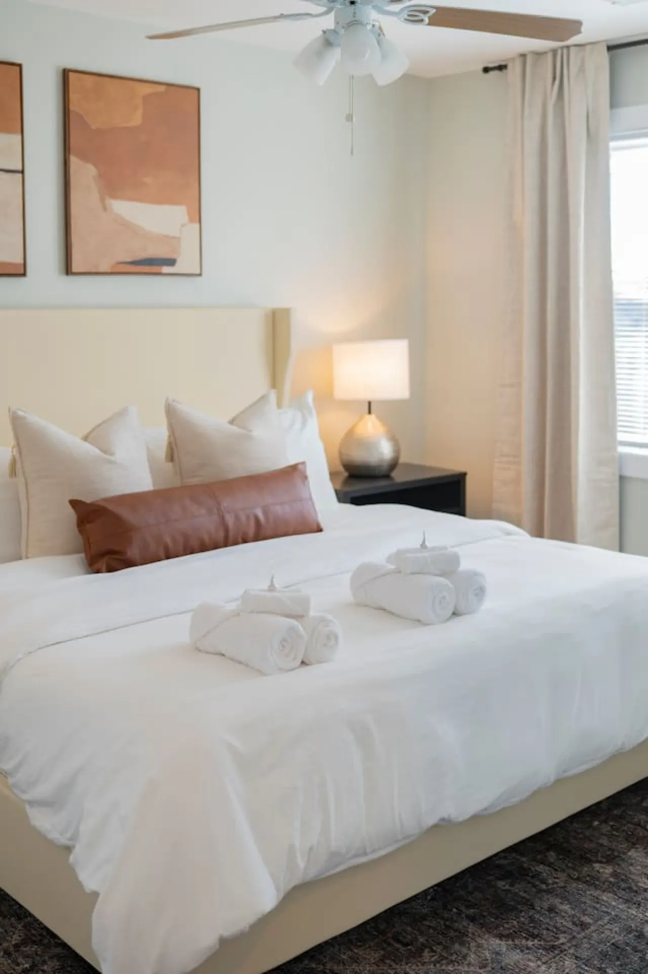 *Stylish 3BR Townhouse- Free Wi-Fi + Free Parking* 18