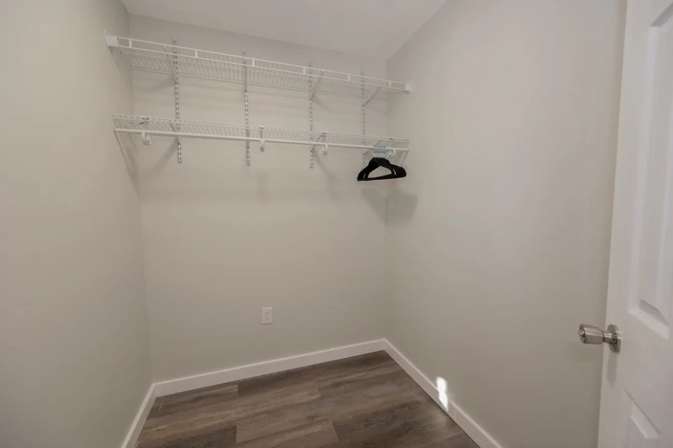 *Stylish 3BR Townhouse- Free Wi-Fi + Free Parking* 20