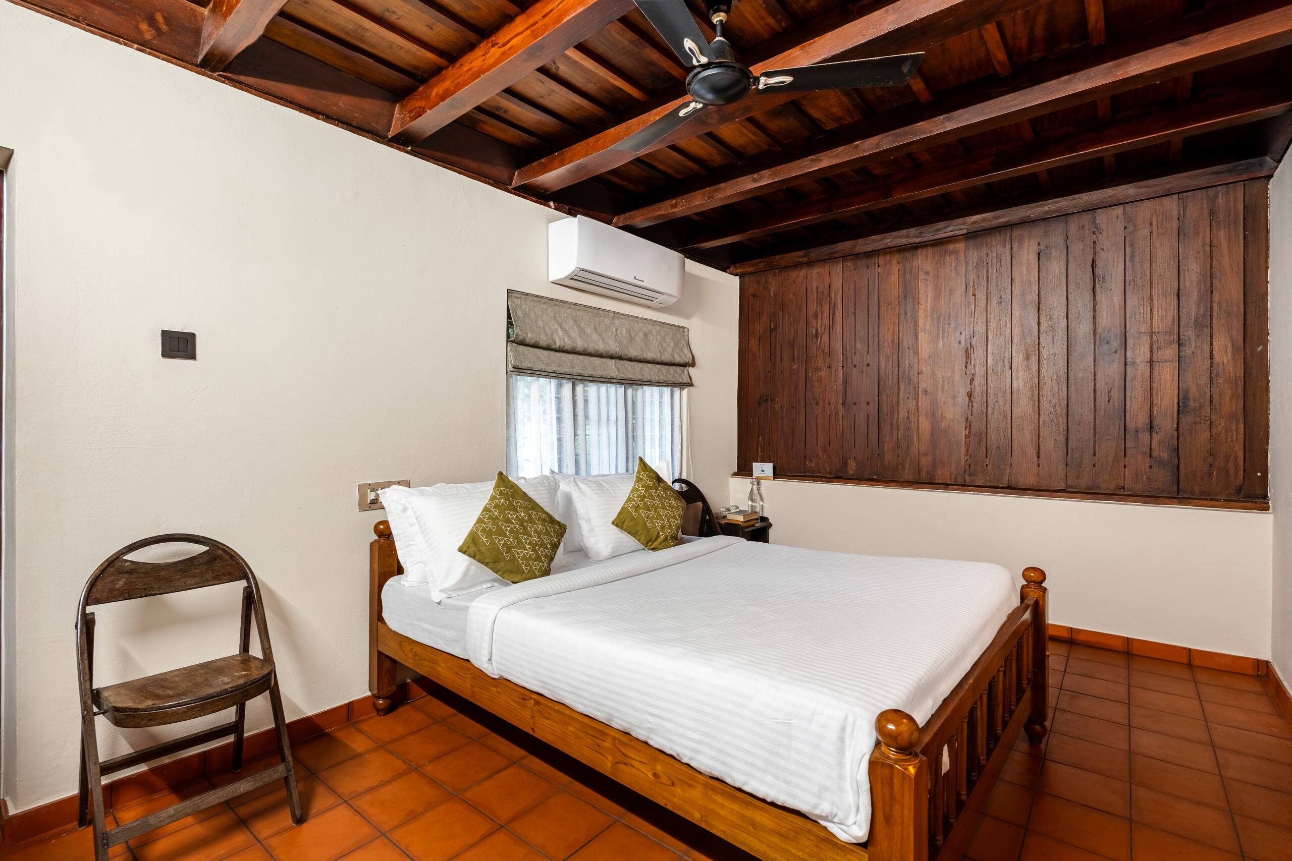 3 BHK Kerala Heritage Villa w/Courtyard & Garden 24