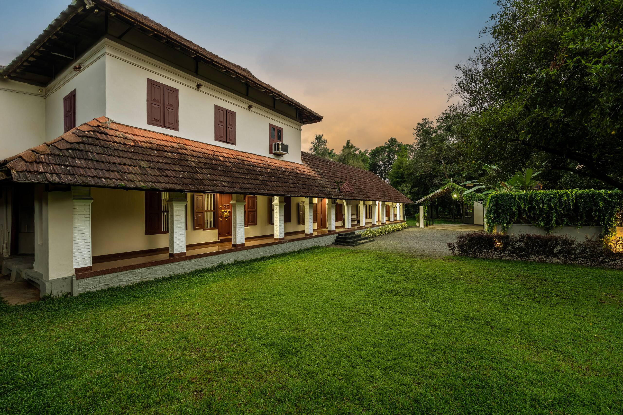 3 BHK Kerala Heritage Villa w/Courtyard & Garden 35