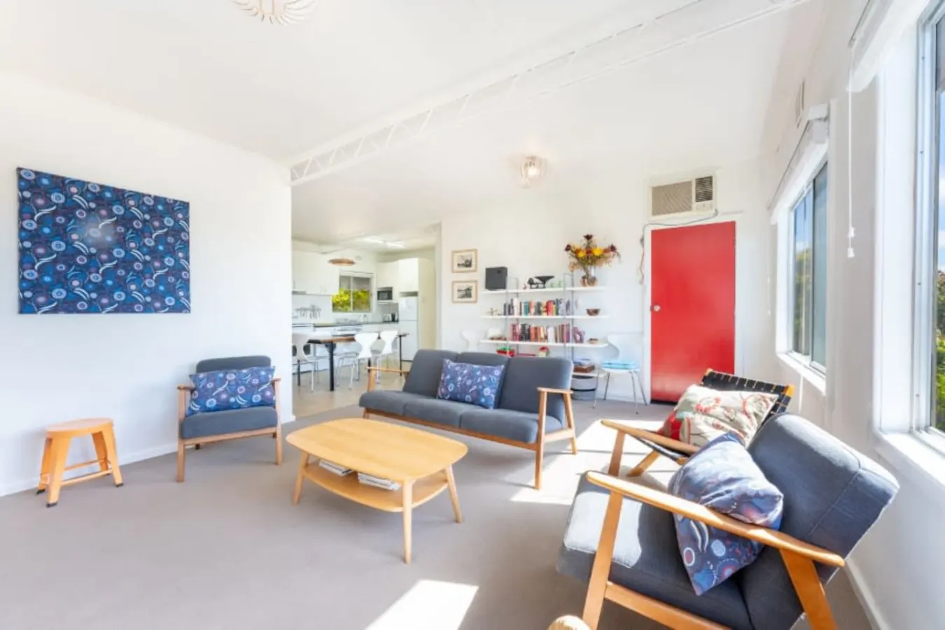 Syd’s Place—Retro Seaside Haven Upstairs 9