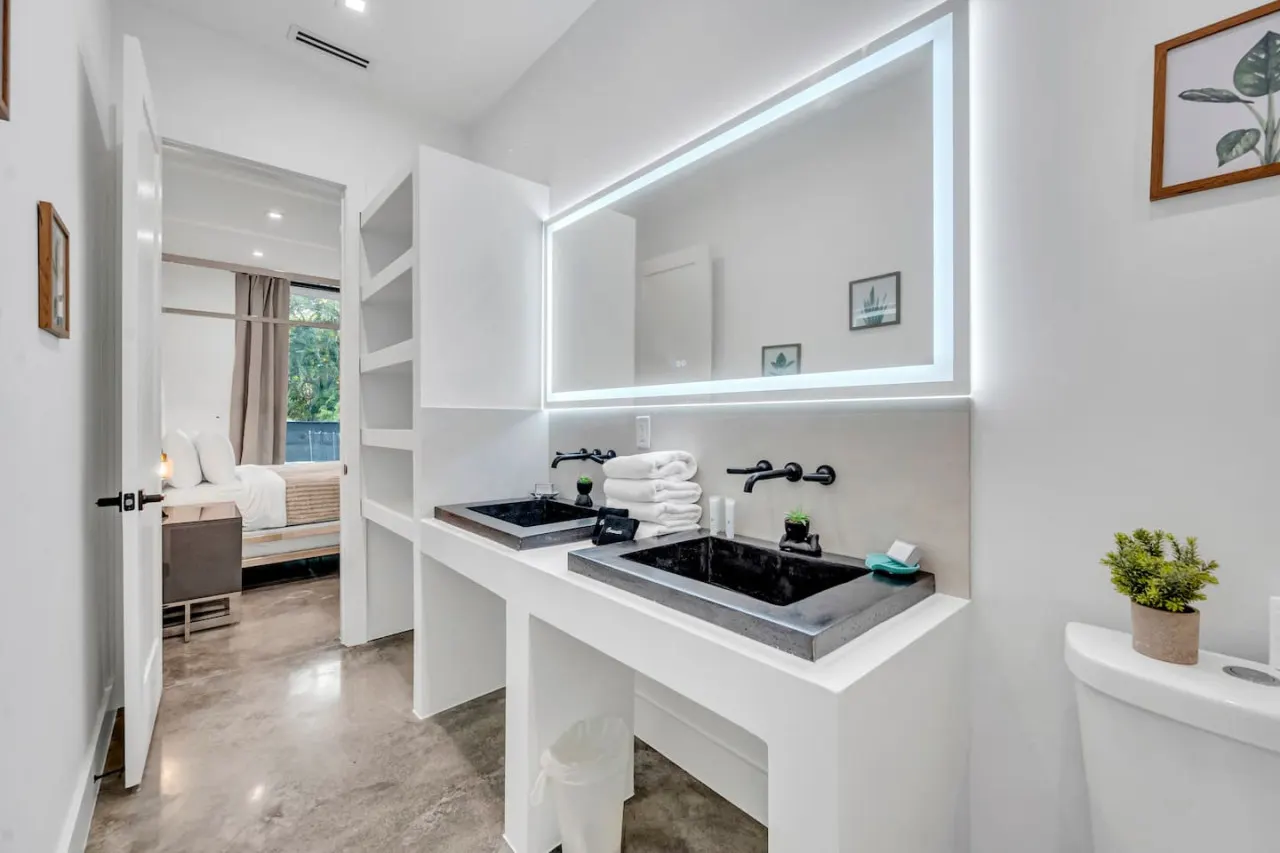 Wonderful New Tropical Pool House North Miami 20