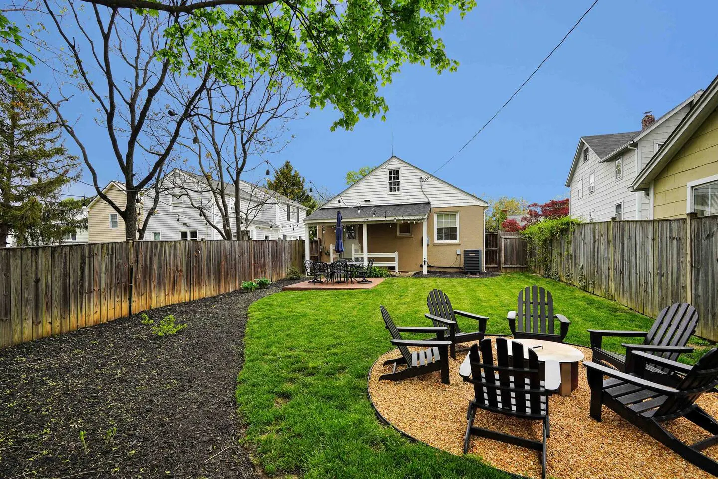 Downtown Cottage with Fire Pit — photo 2