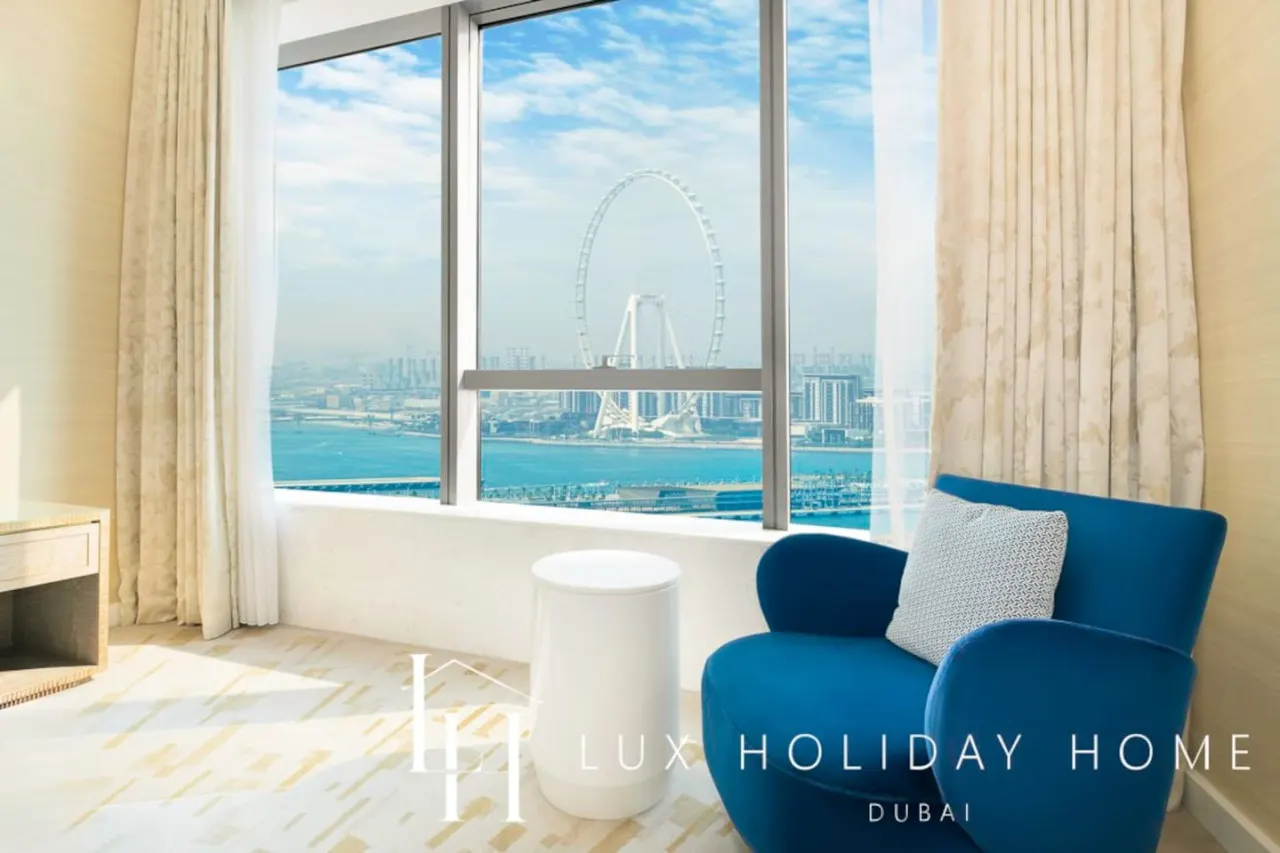 LUX Iconic Views at The Palm Tower Suite 1 15