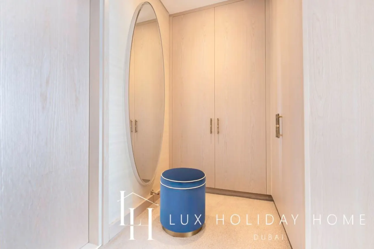 LUX Iconic Views at The Palm Tower Suite 1 16