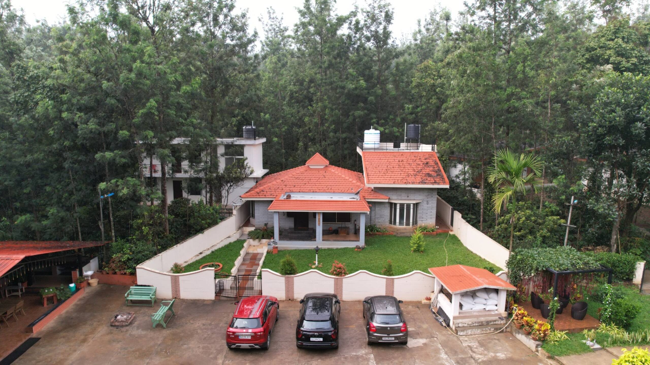 Livingston Homestay - Entire Villa - Chikmagalore