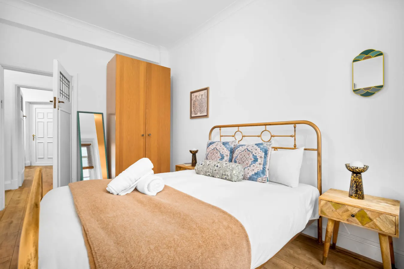 Stylish Two Bedroom Apartment - 2 Parking Spaces - Balcony 15