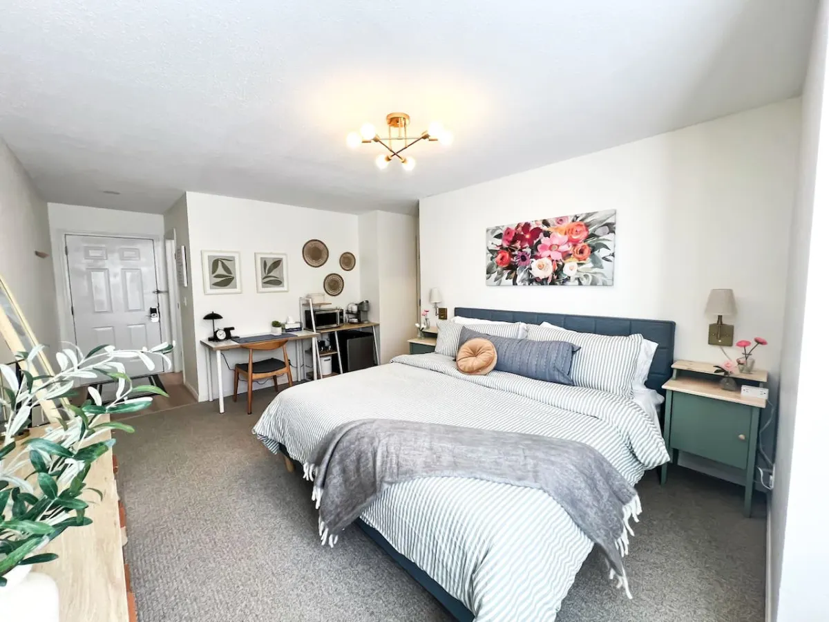 Bright & Airy Studio in DTC 2