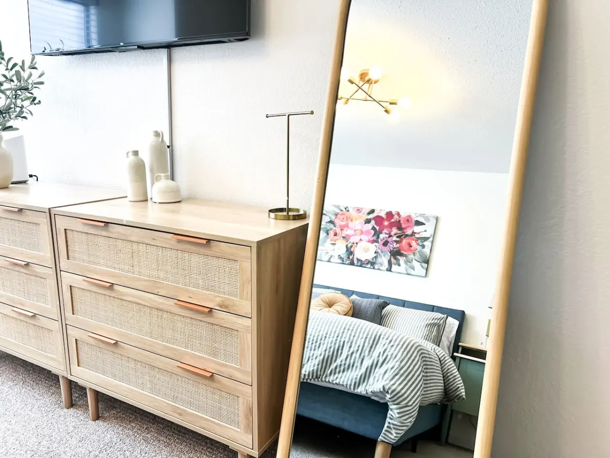 Bright & Airy Studio in DTC 4
